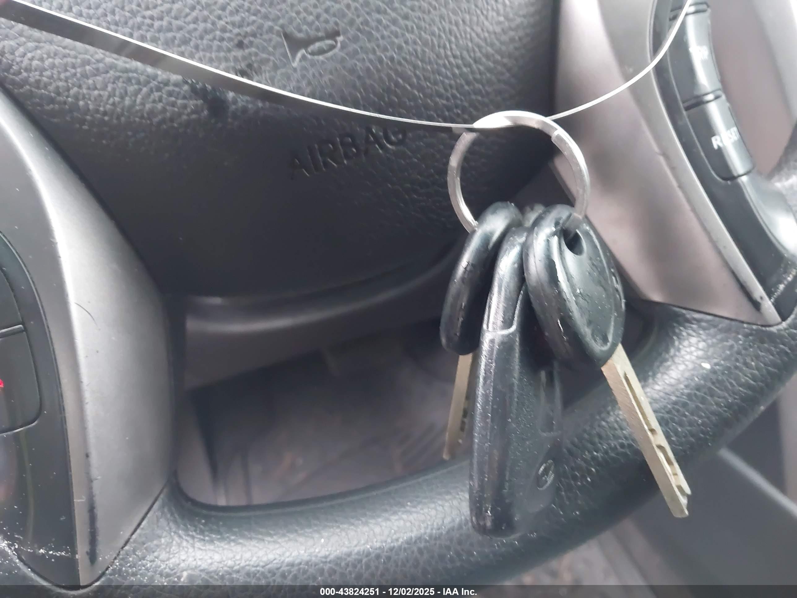 HYUNDAI ELANTRA image 11