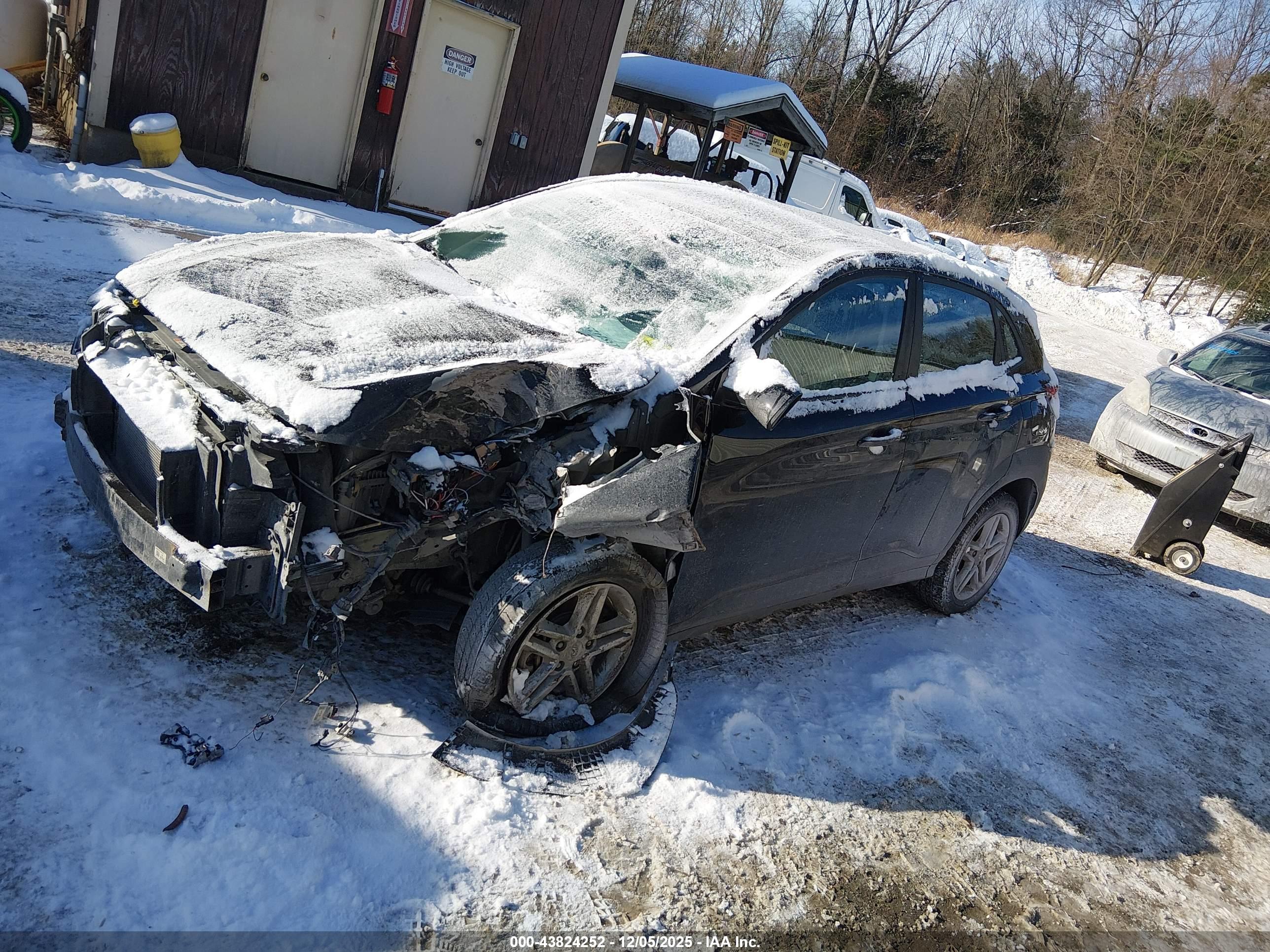 HYUNDAI KONA image 2