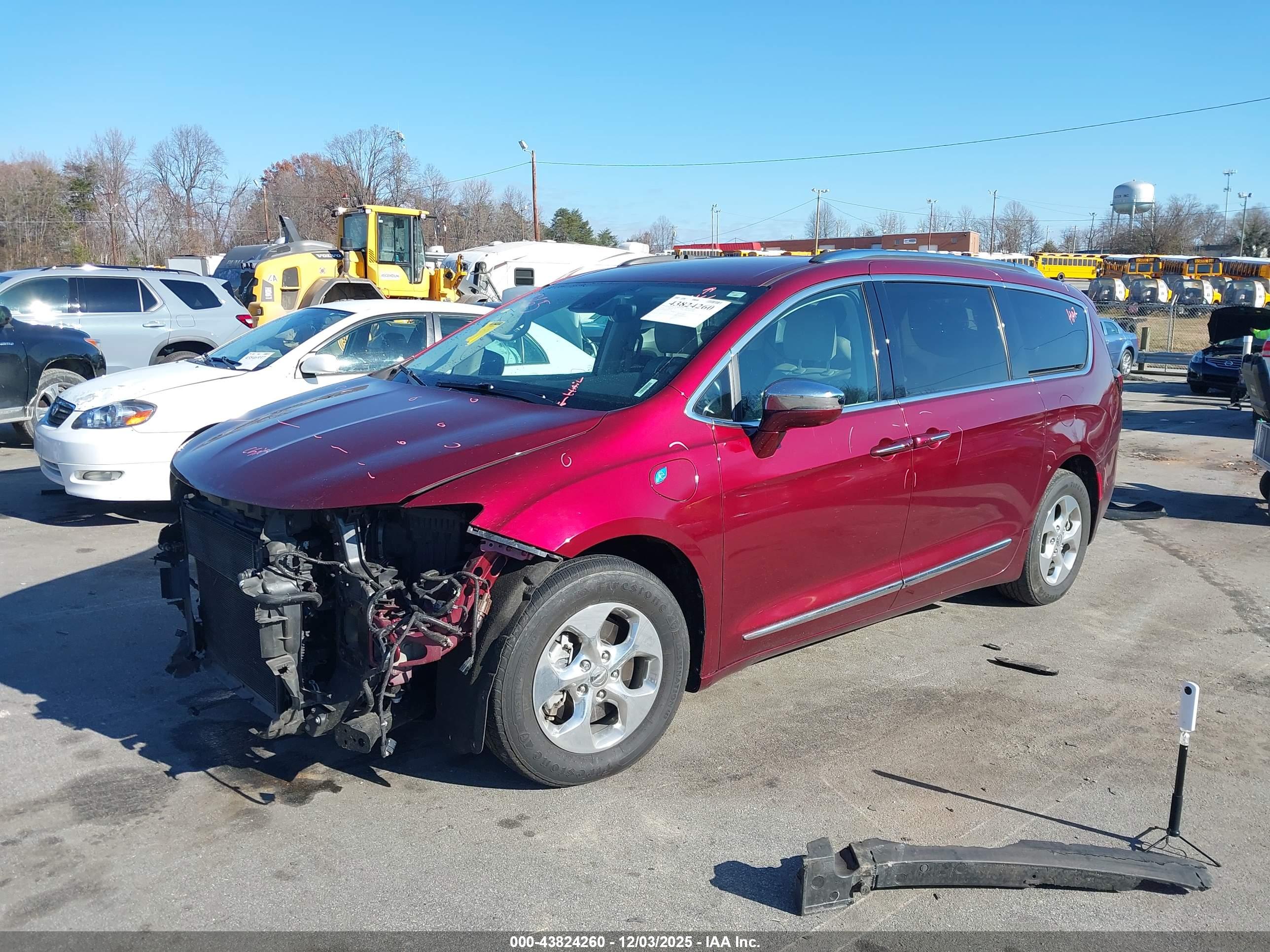 CHRYSLER PACIFICA image 2