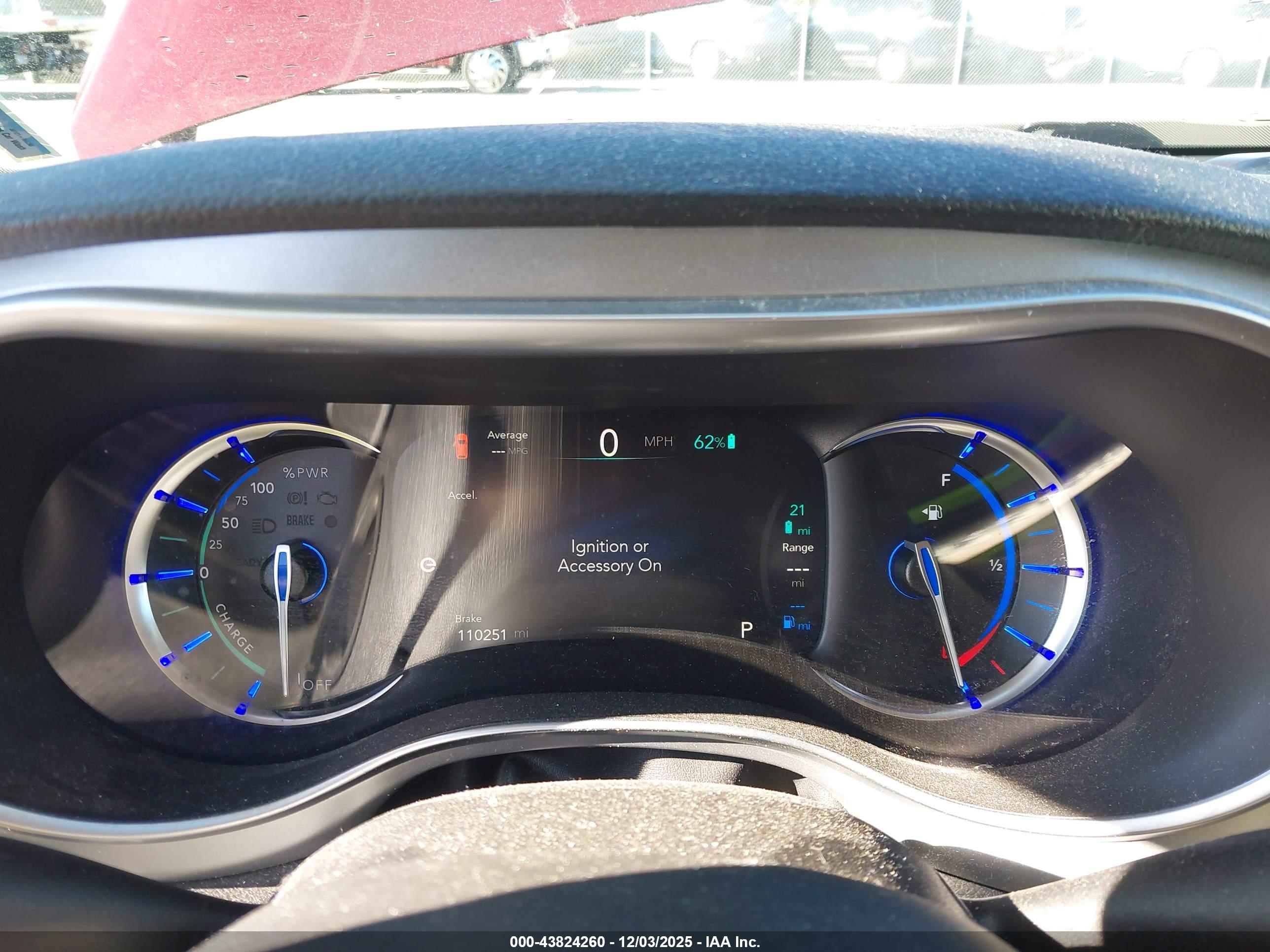 CHRYSLER PACIFICA image 7