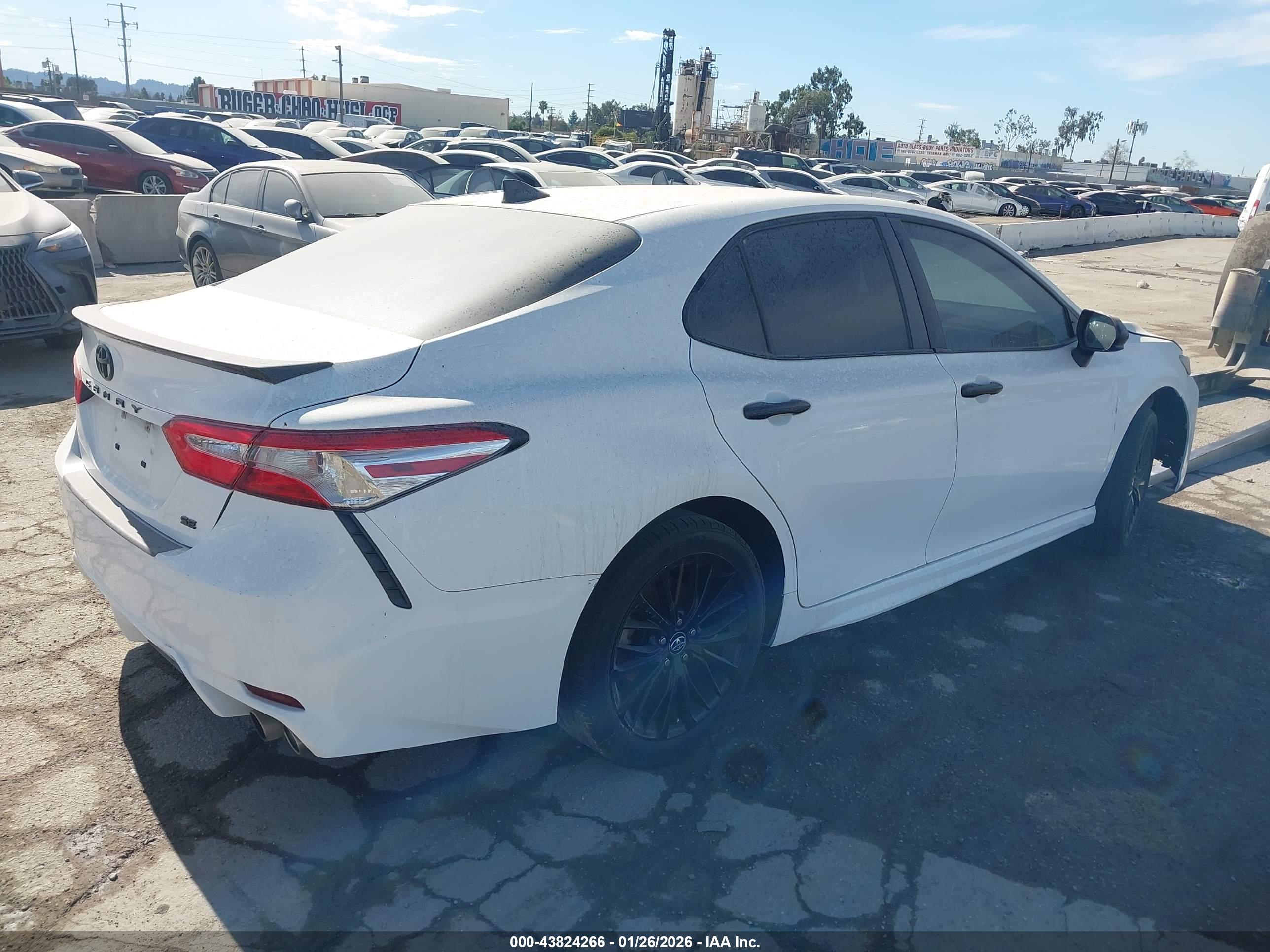 TOYOTA CAMRY image 4