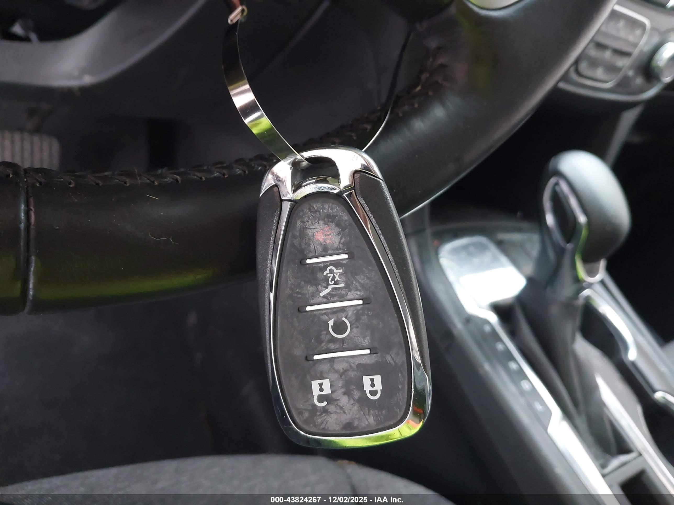 CHEVROLET EQUINOX image 11
