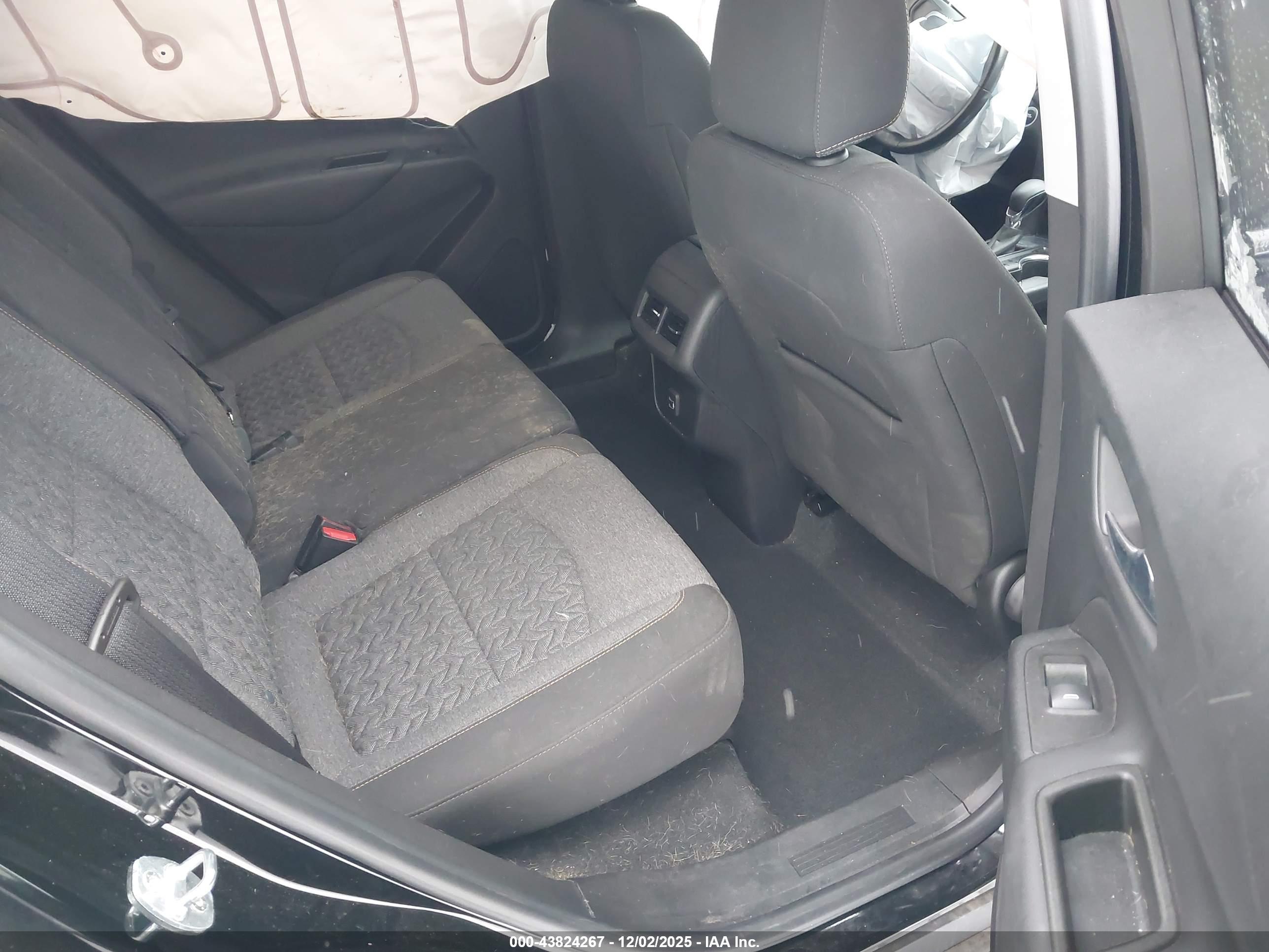 CHEVROLET EQUINOX image 8
