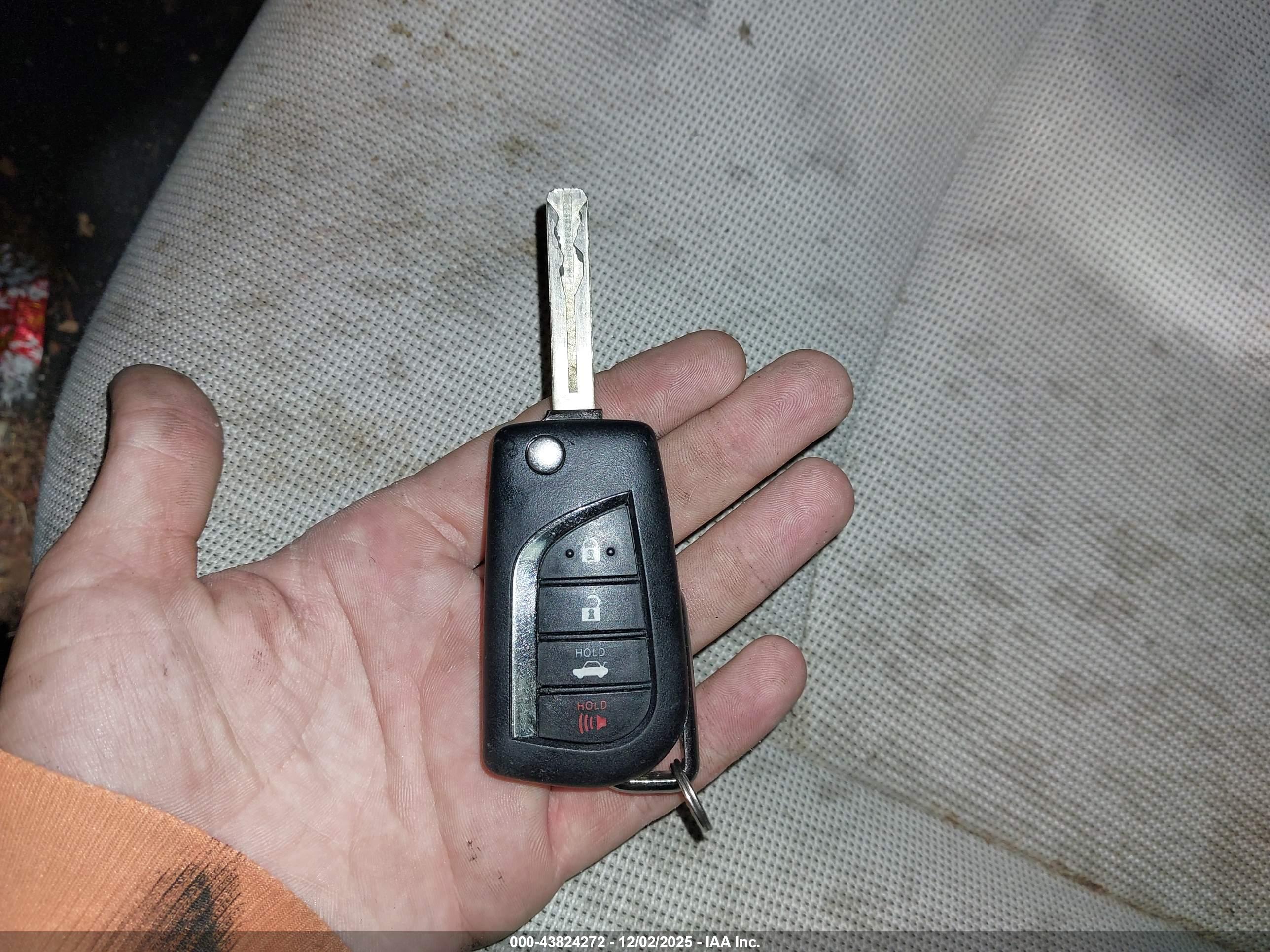 TOYOTA COROLLA image 11