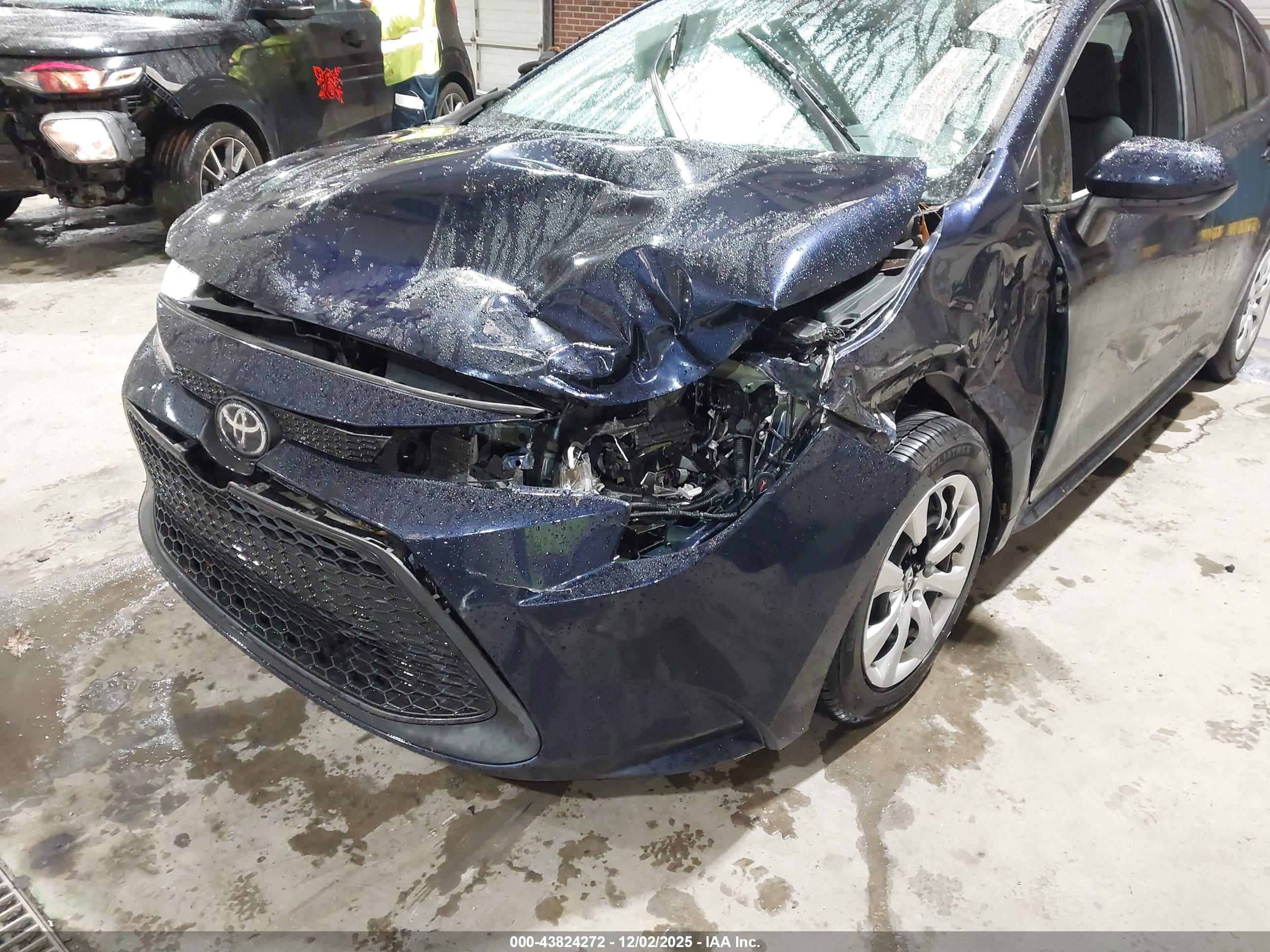 TOYOTA COROLLA image 6