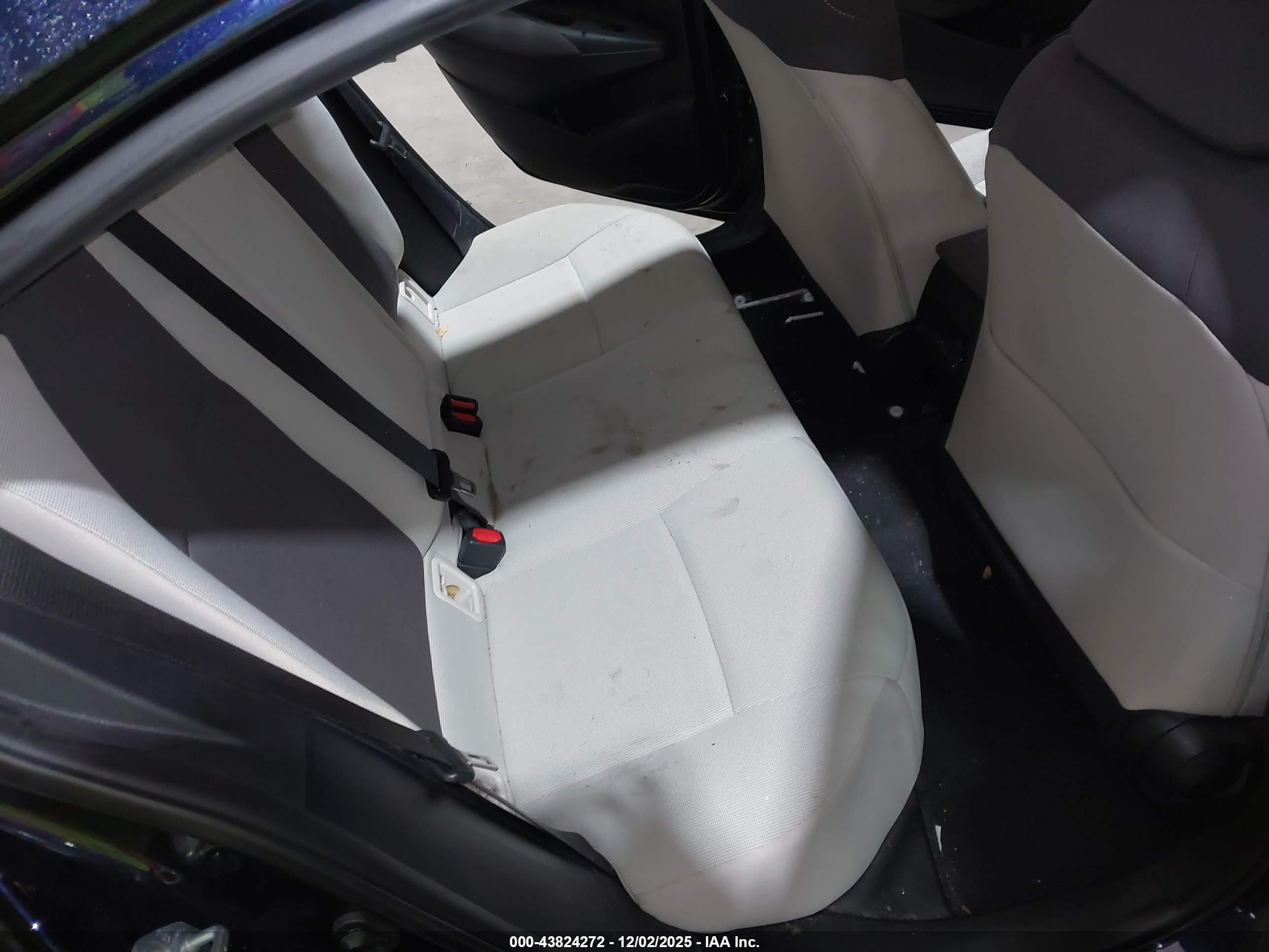 TOYOTA COROLLA image 8