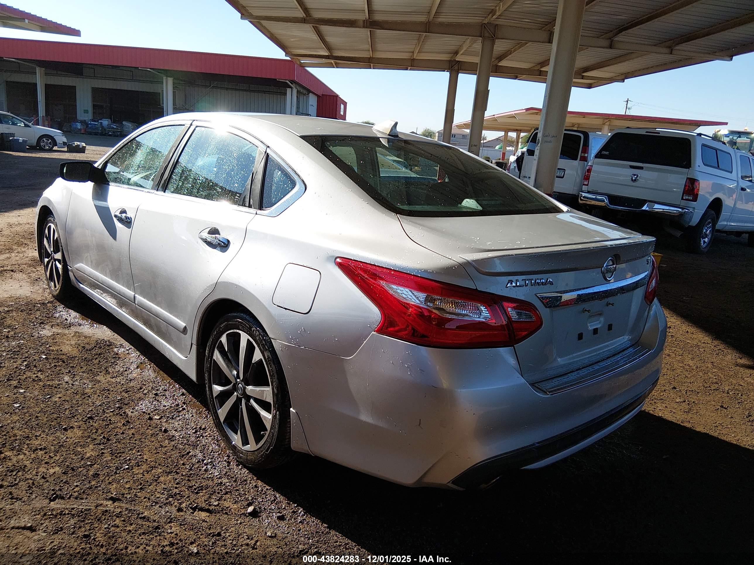 NISSAN ALTIMA image 3