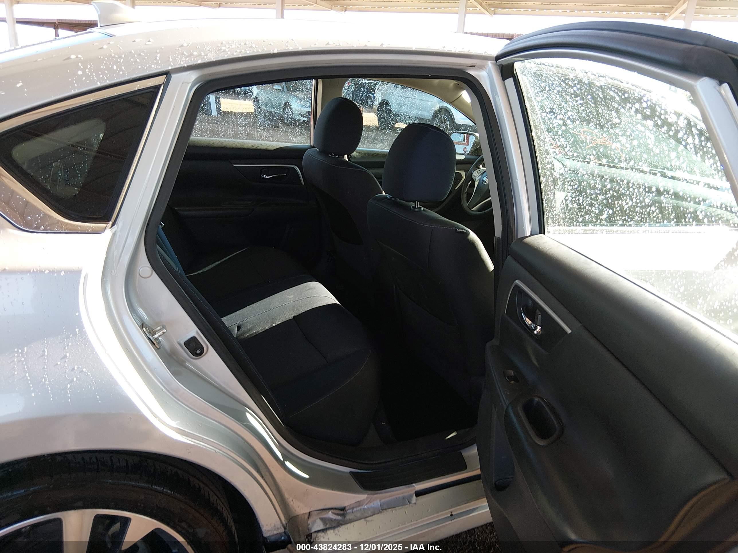 NISSAN ALTIMA image 8