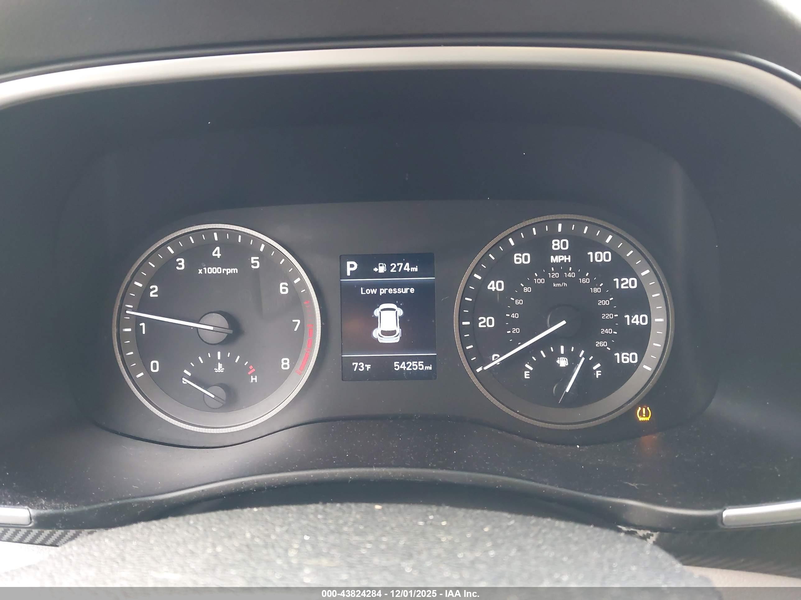 HYUNDAI TUCSON image 7