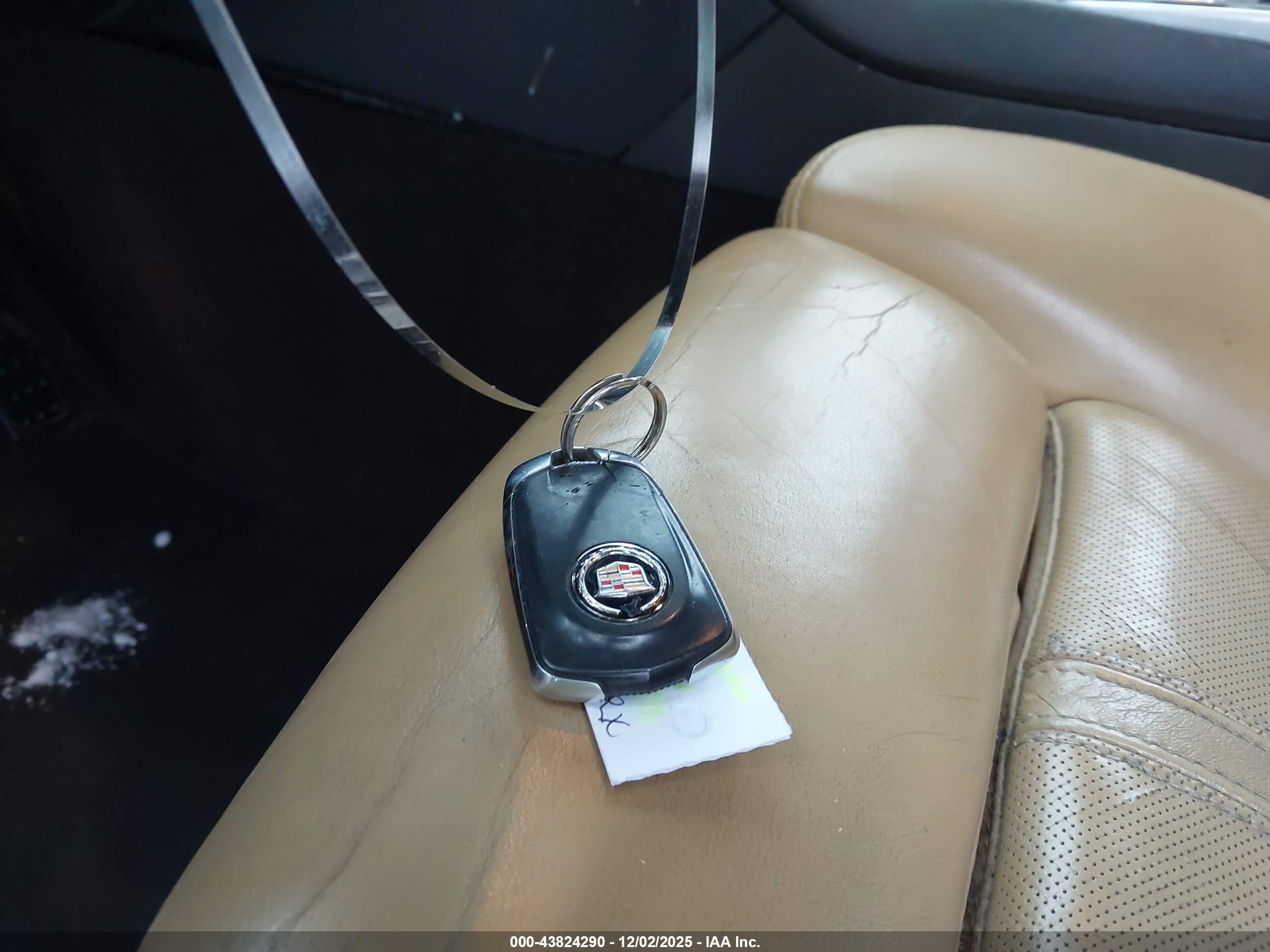 CADILLAC SRX image 11