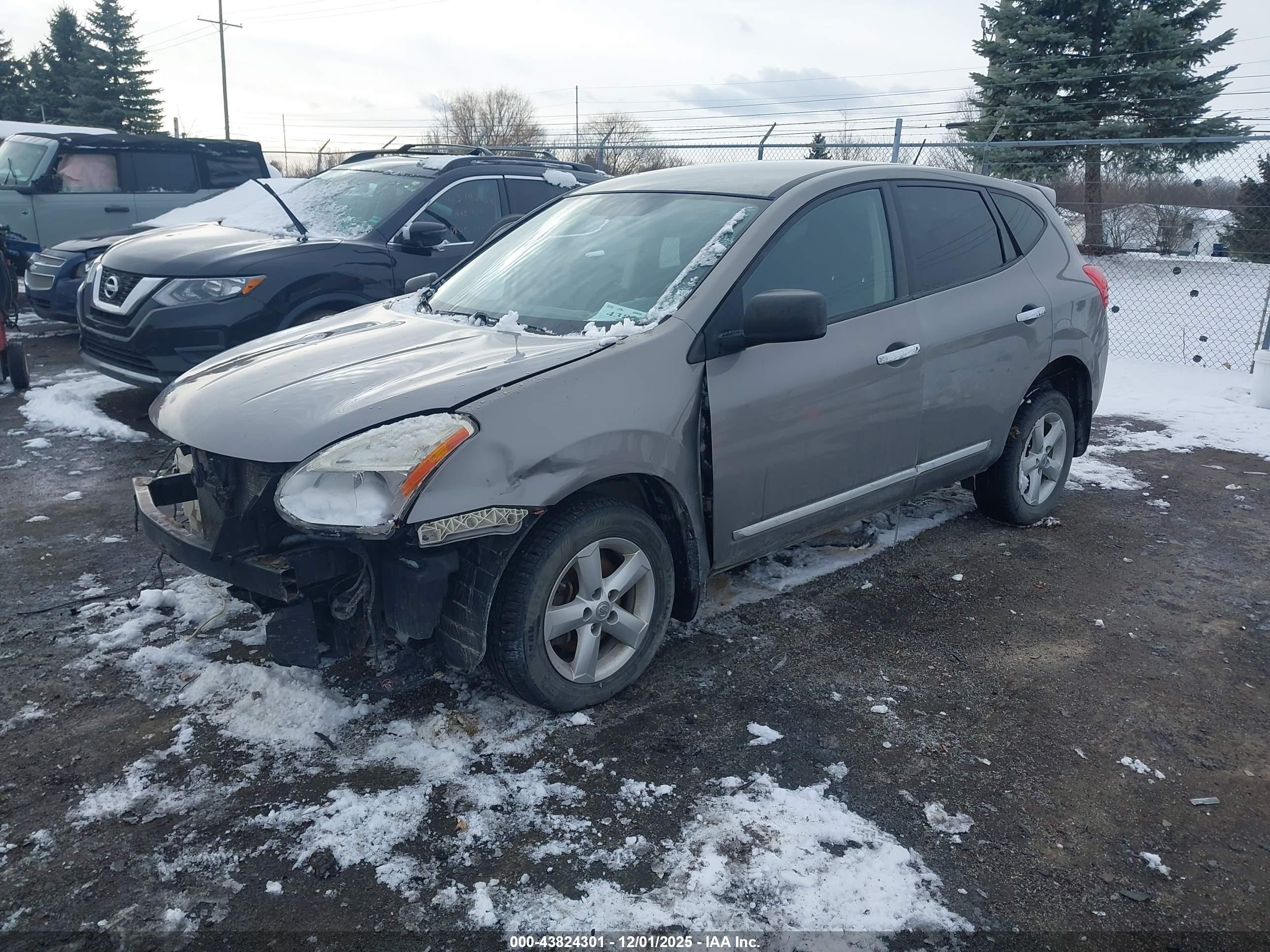 NISSAN ROGUE image 2
