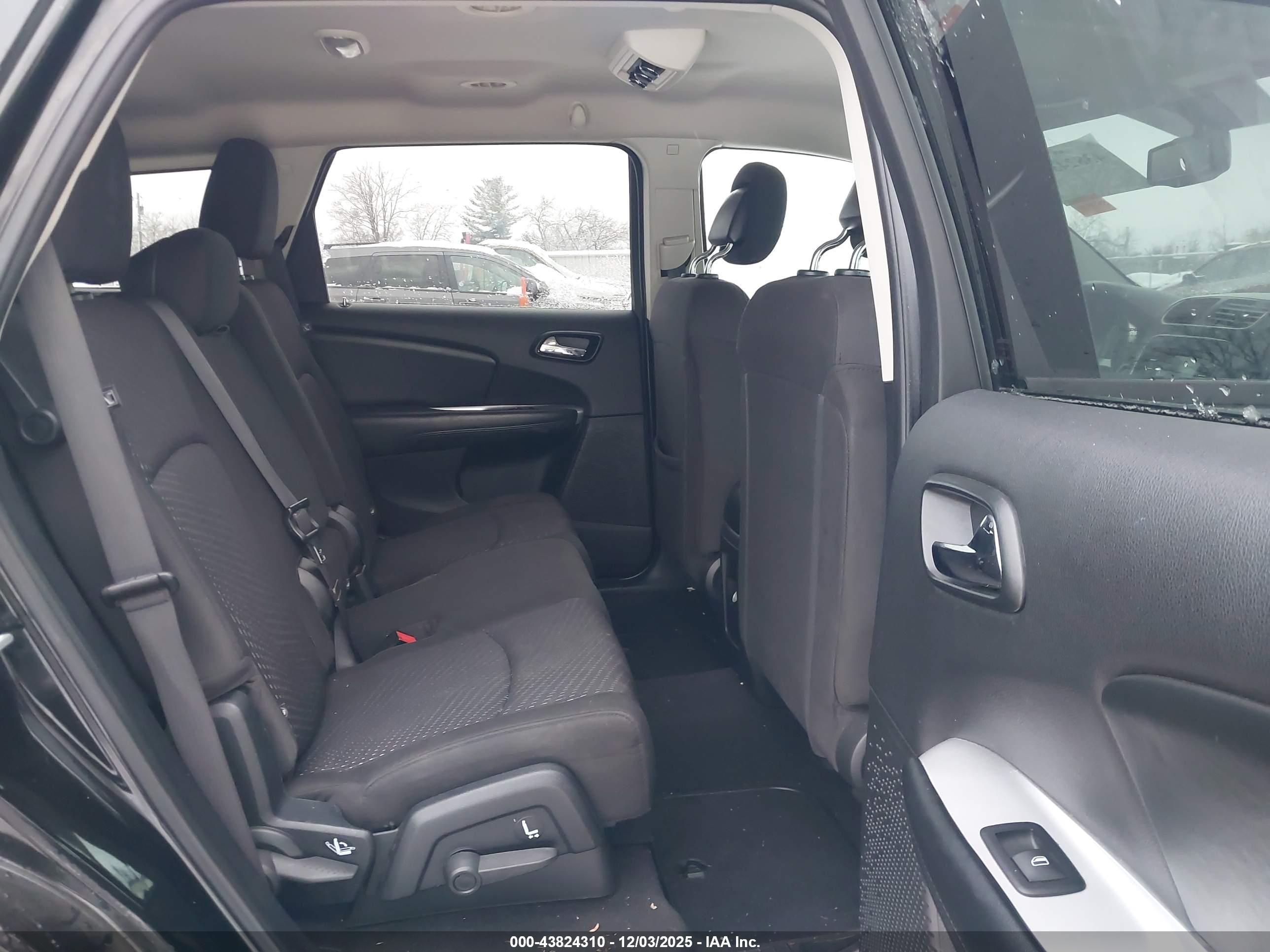 DODGE JOURNEY image 8