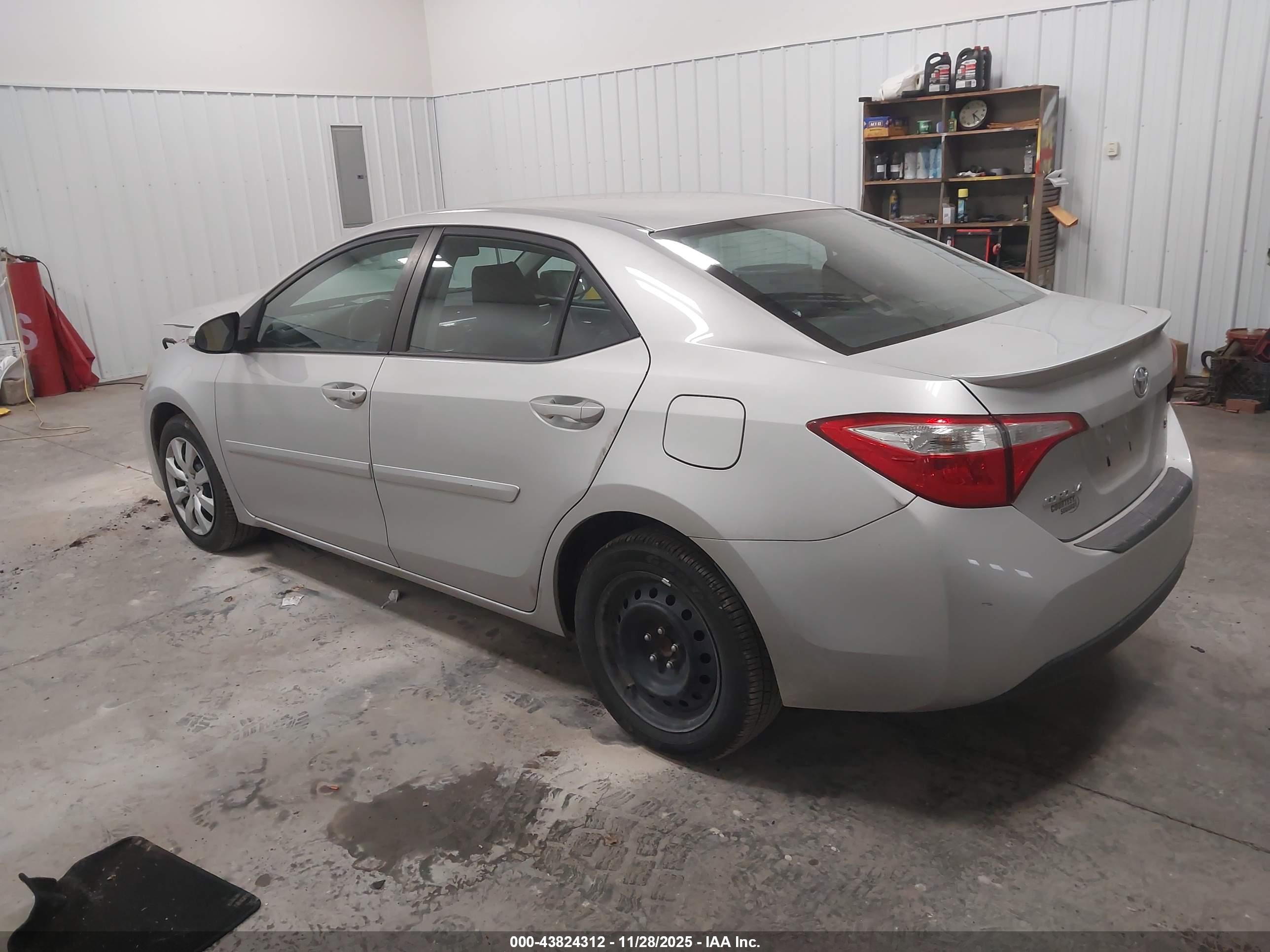 TOYOTA COROLLA image 3