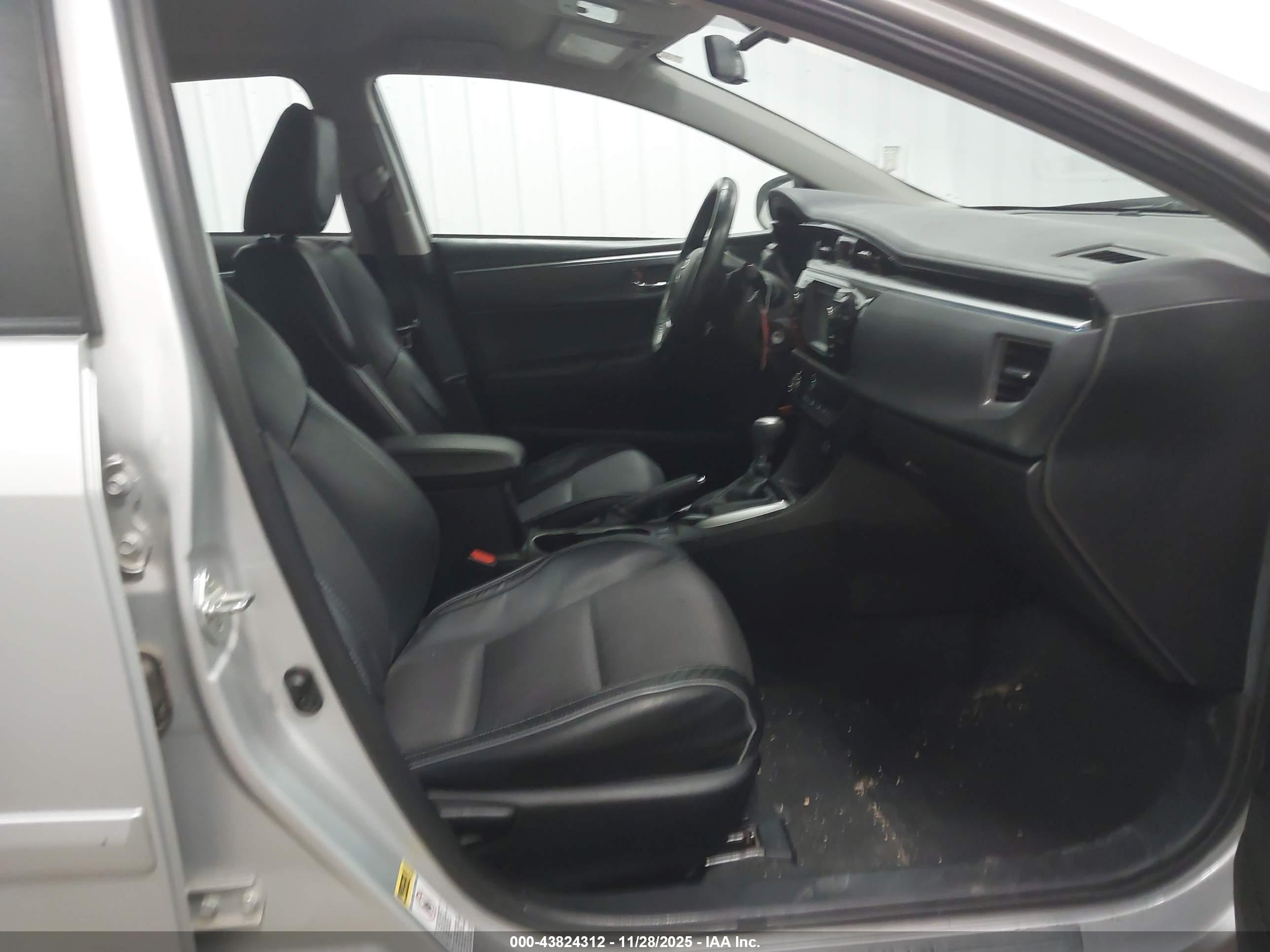 TOYOTA COROLLA image 5