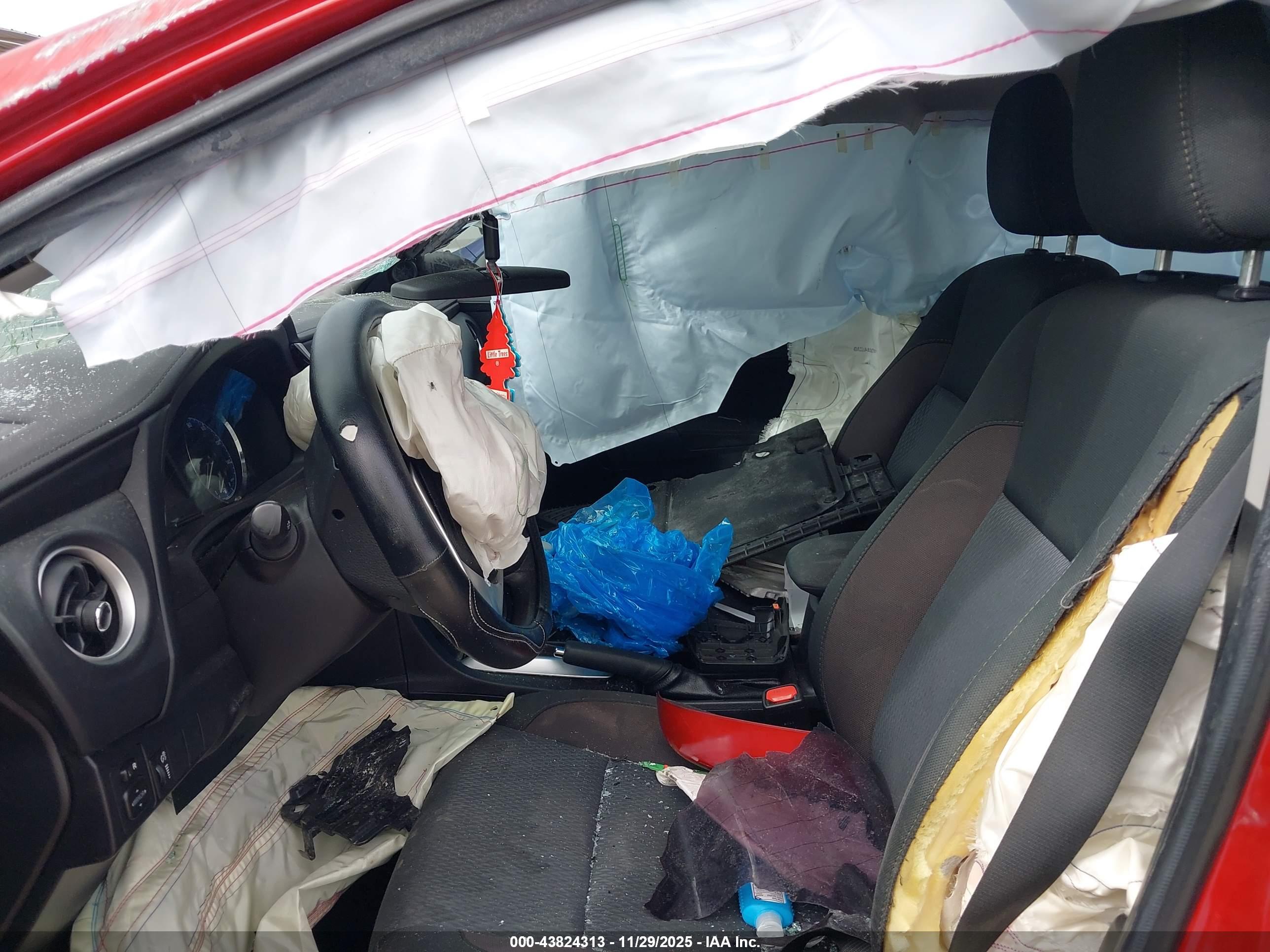 TOYOTA COROLLA image 5