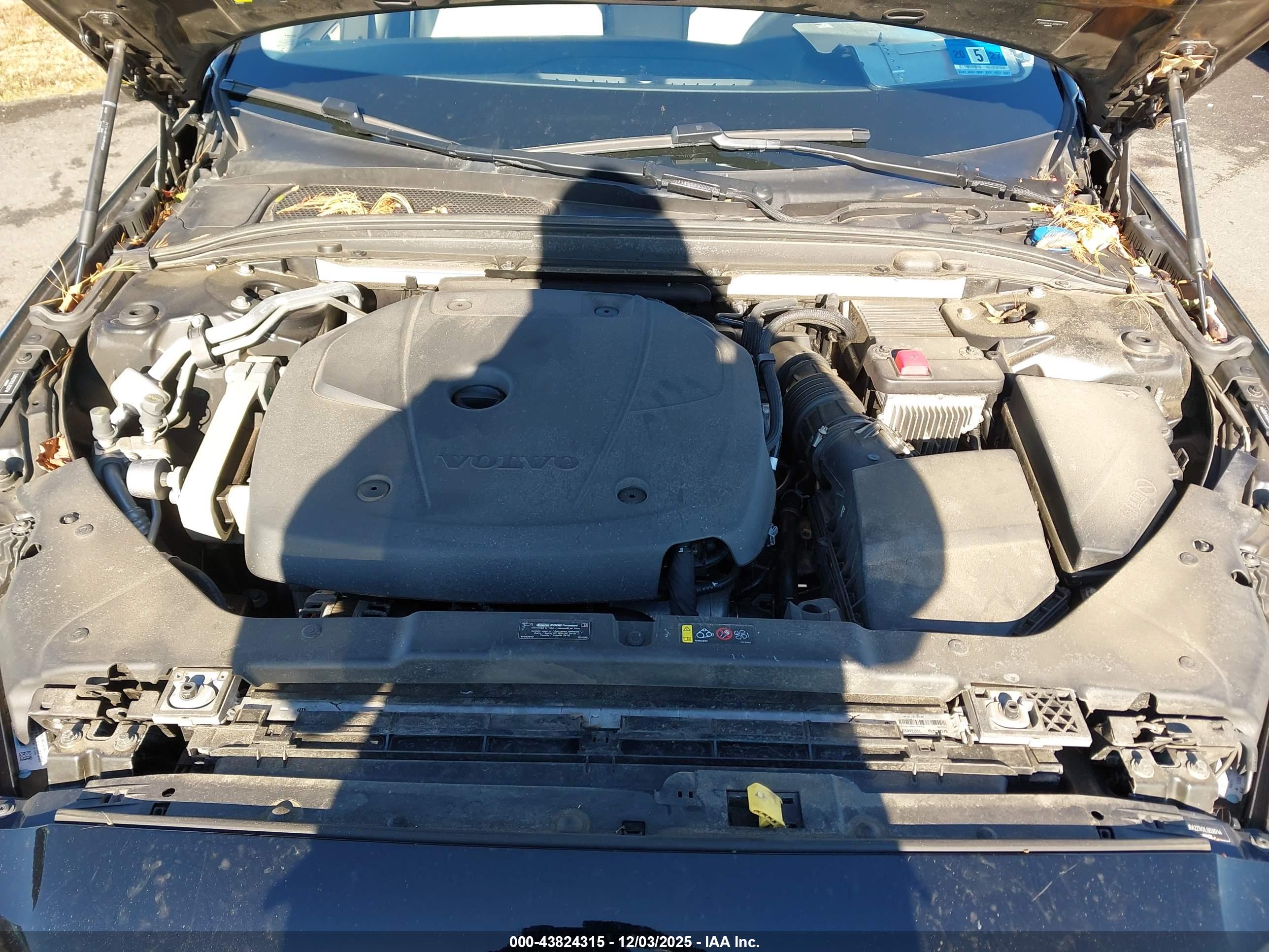 VOLVO S60 image 10