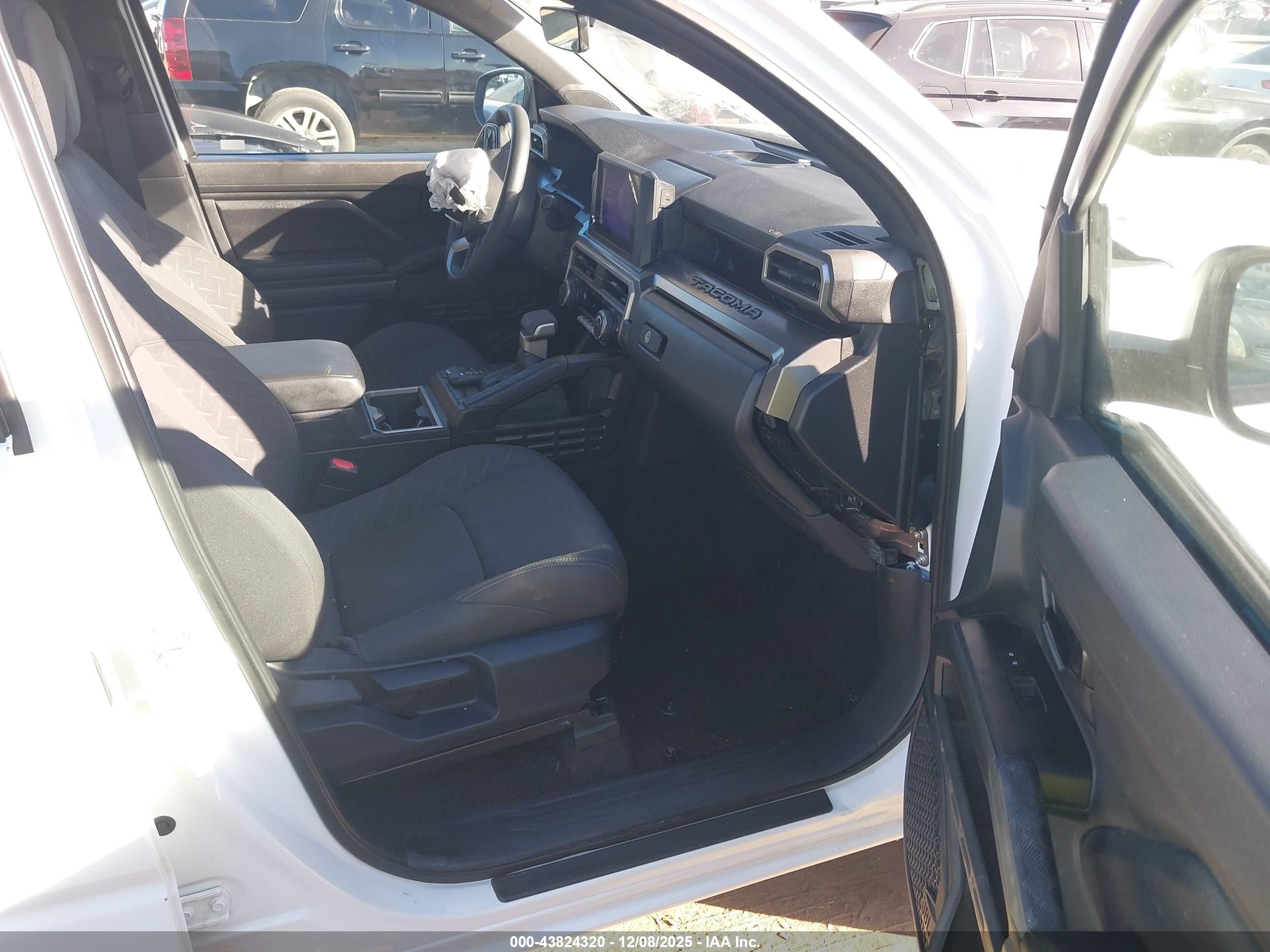 TOYOTA TACOMA image 5