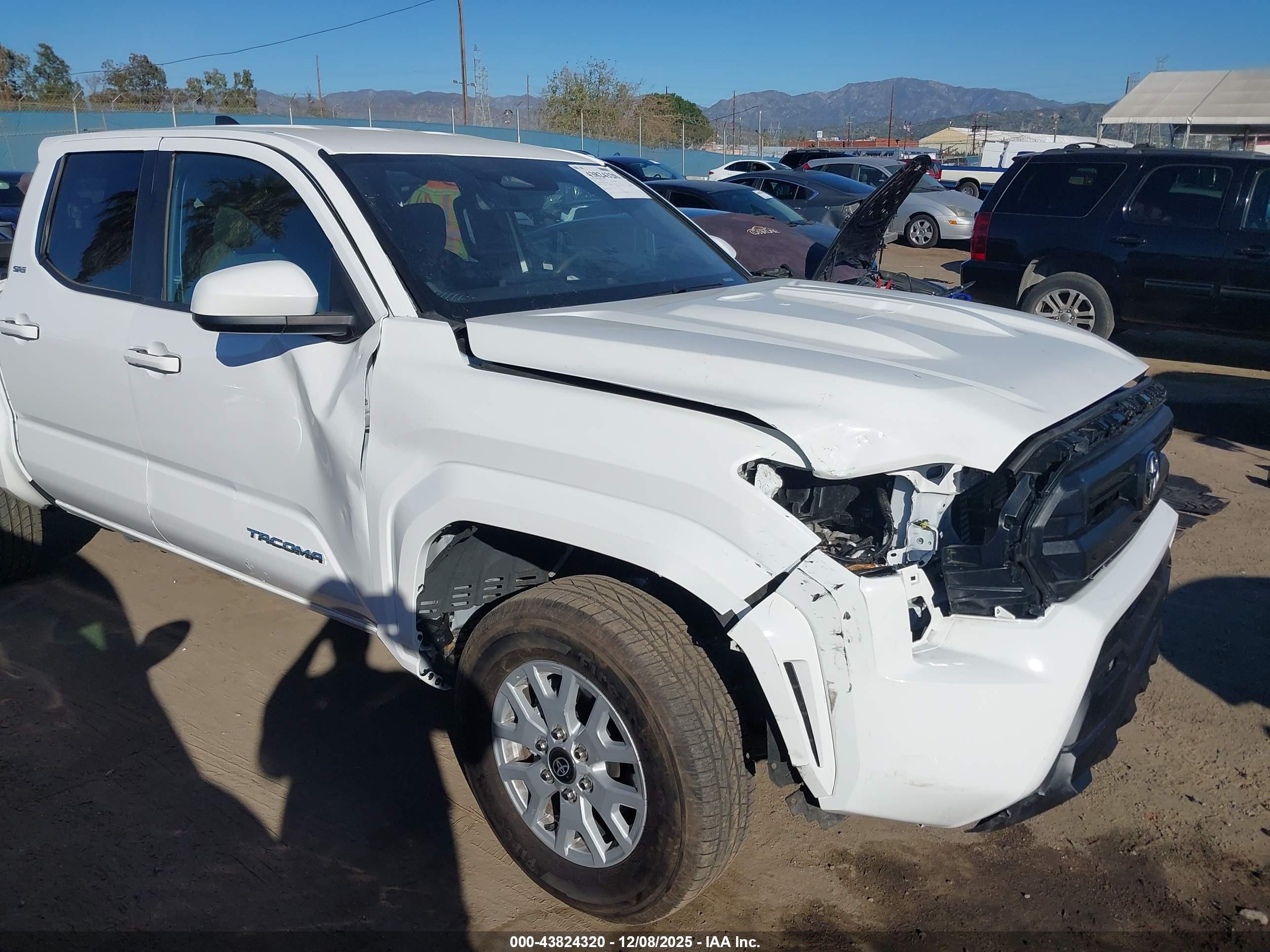 TOYOTA TACOMA image 6