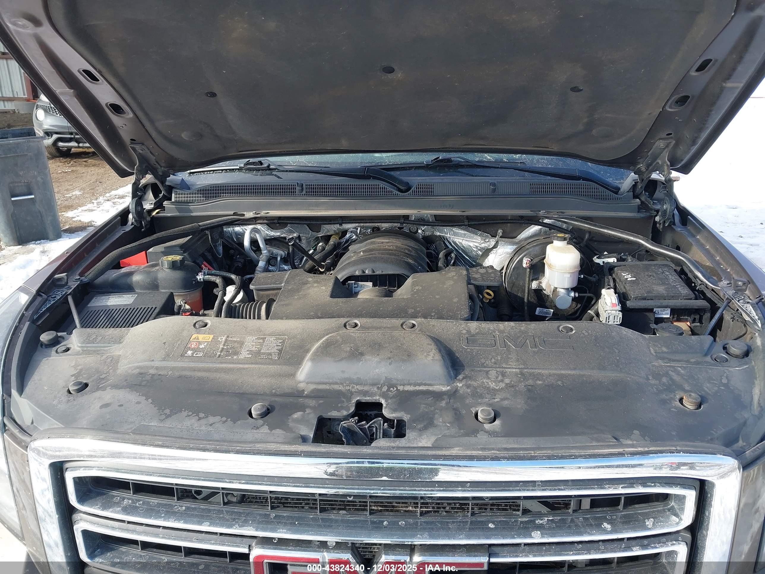 GMC YUKON image 10
