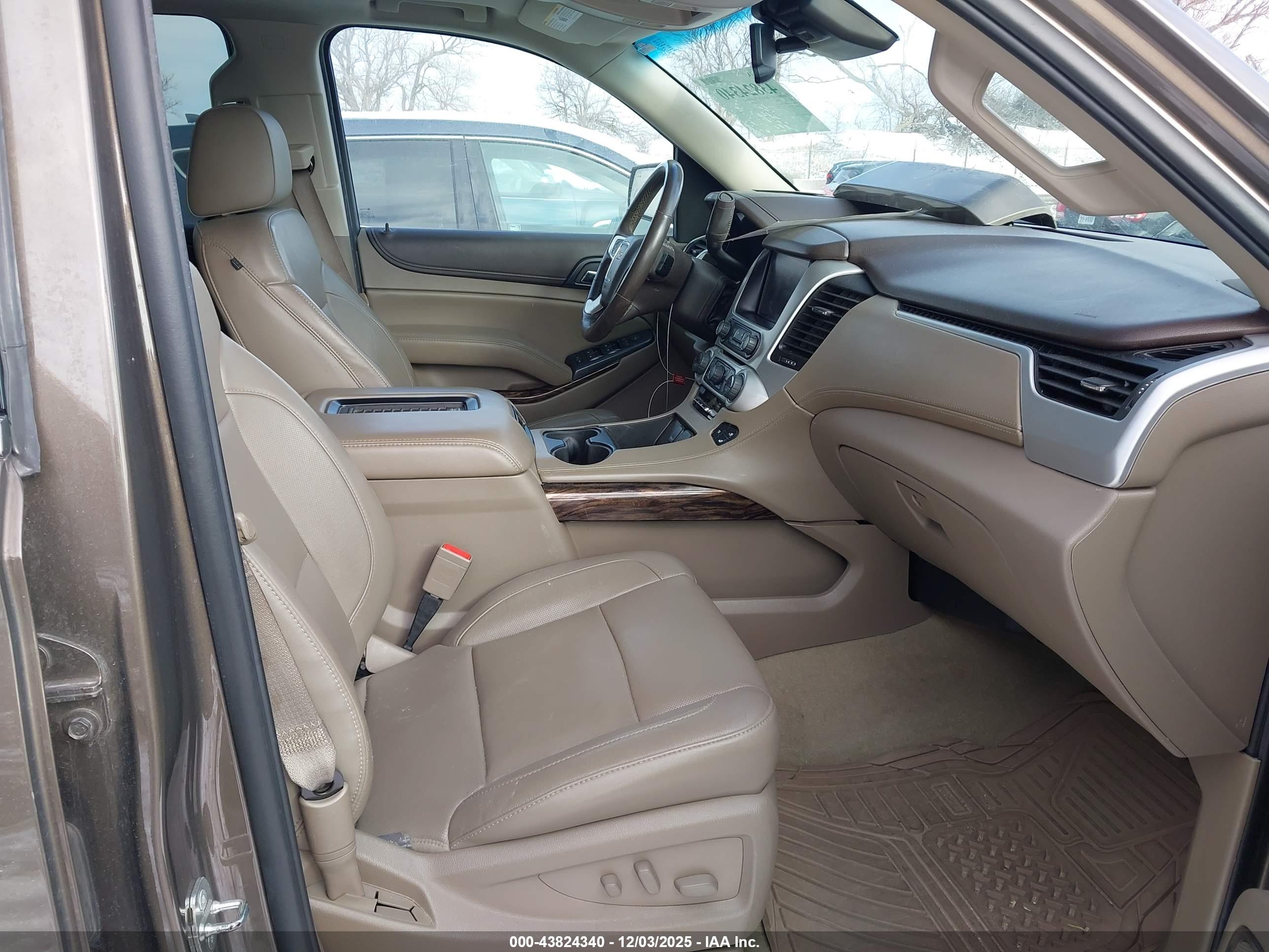 GMC YUKON image 5
