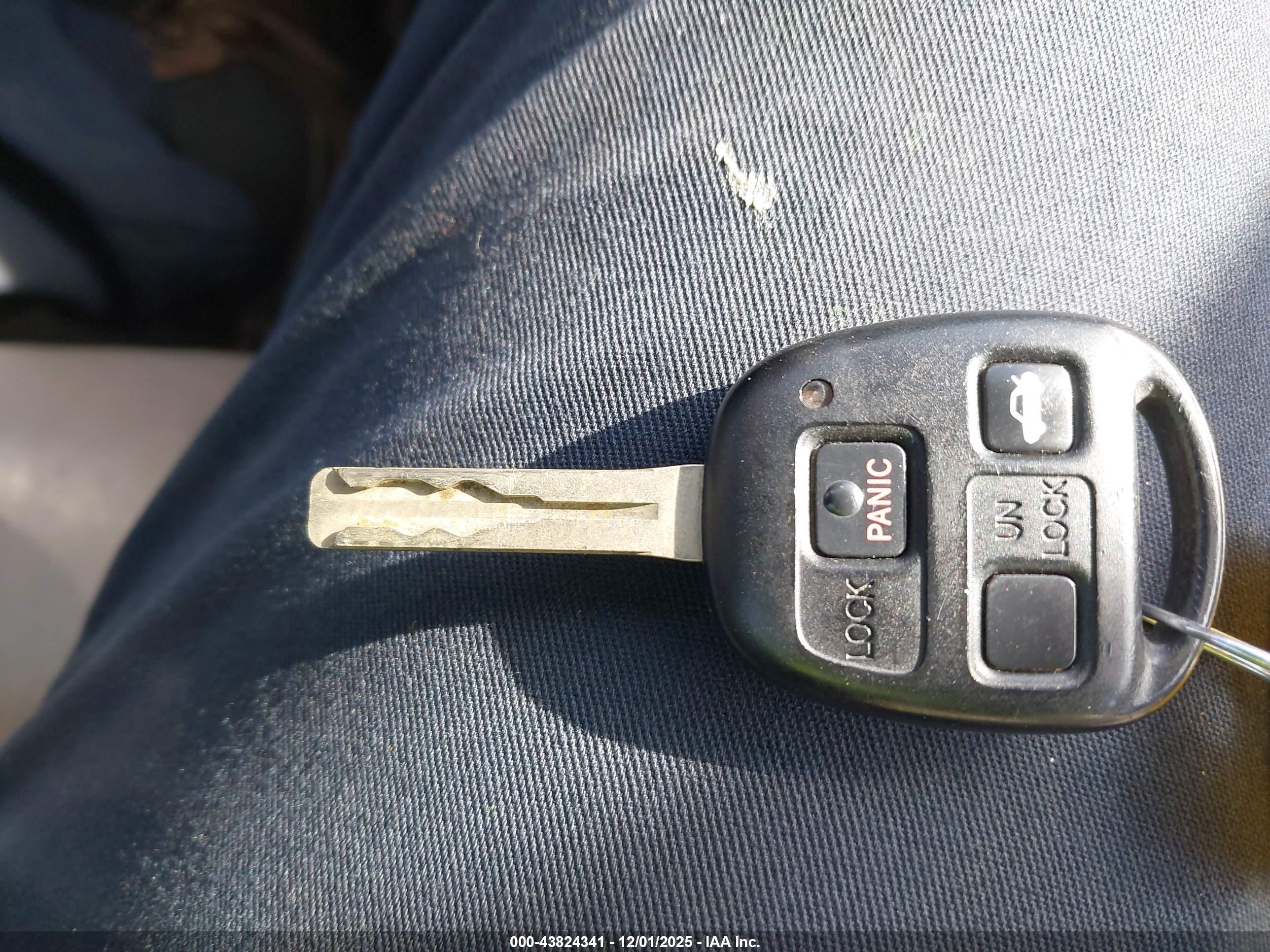LEXUS ES image 11