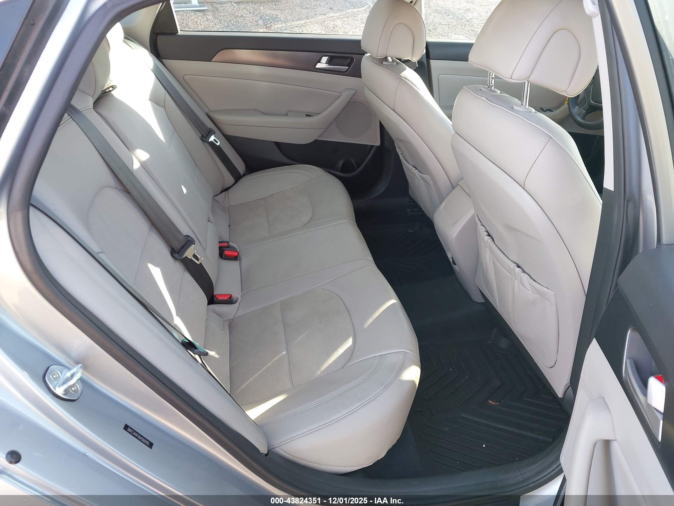 HYUNDAI SONATA image 8