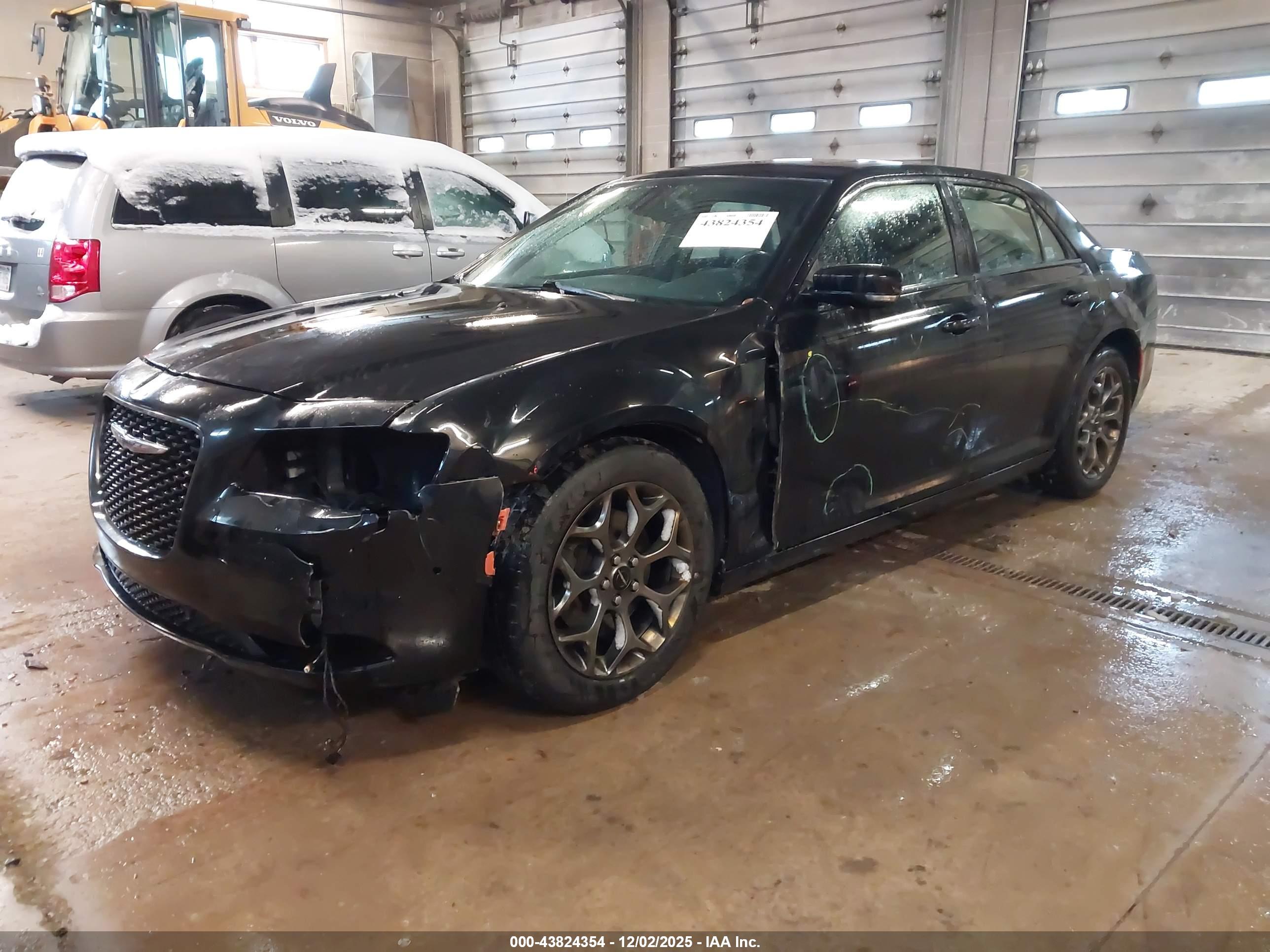 CHRYSLER 300 image 2