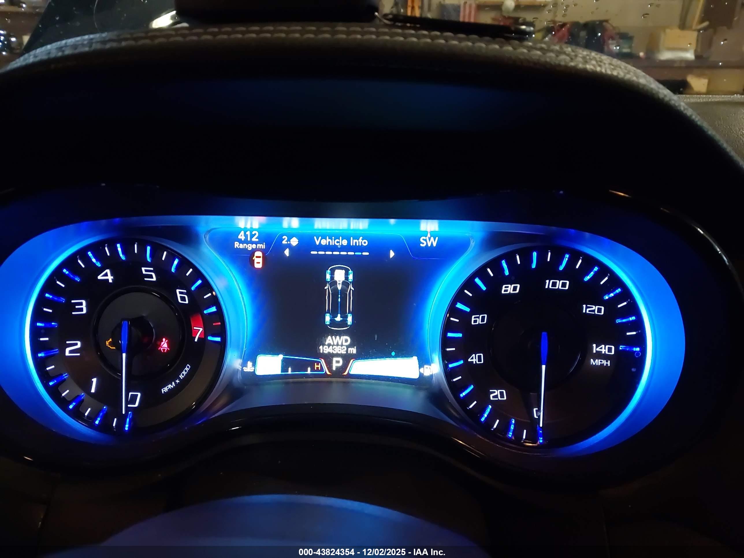 CHRYSLER 300 image 7