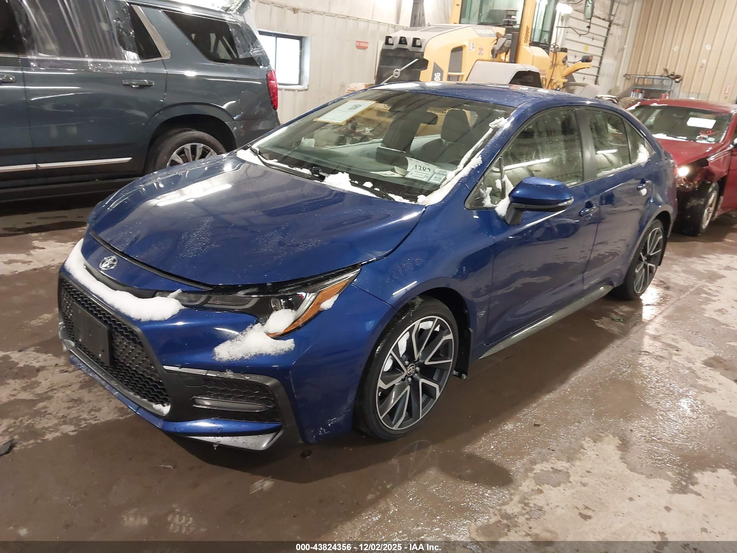 TOYOTA COROLLA image 2