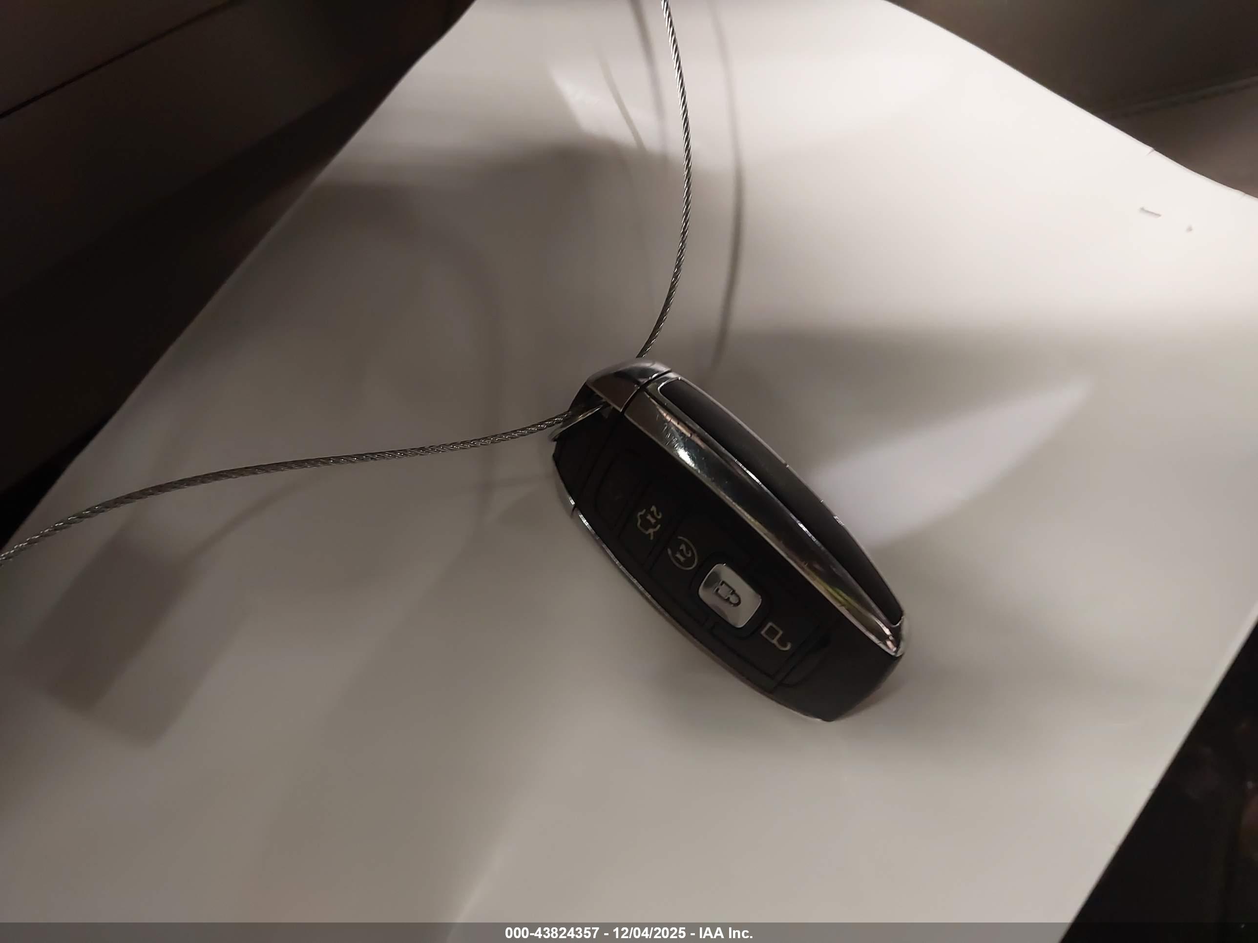 LINCOLN MKC image 11