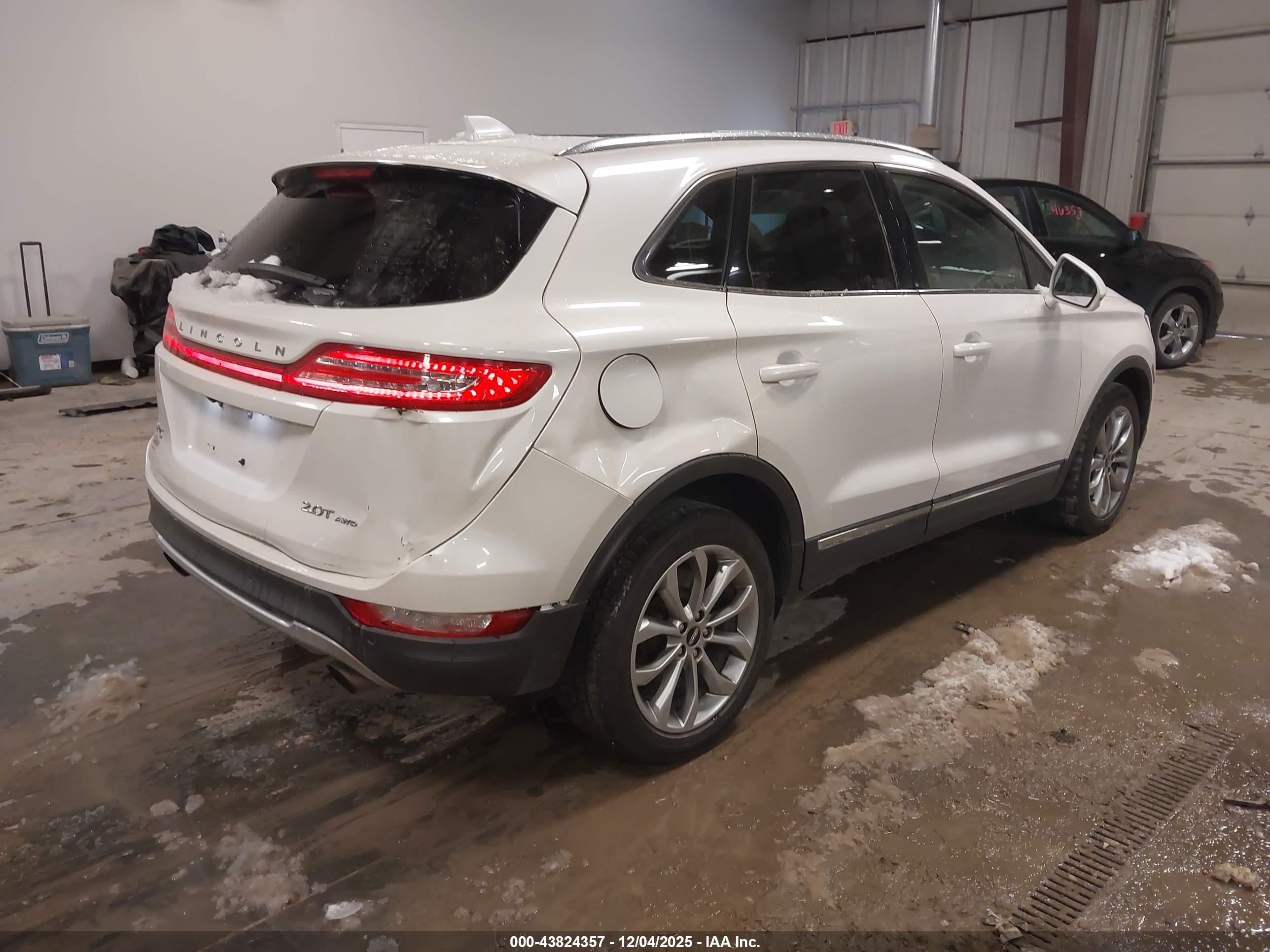LINCOLN MKC image 4