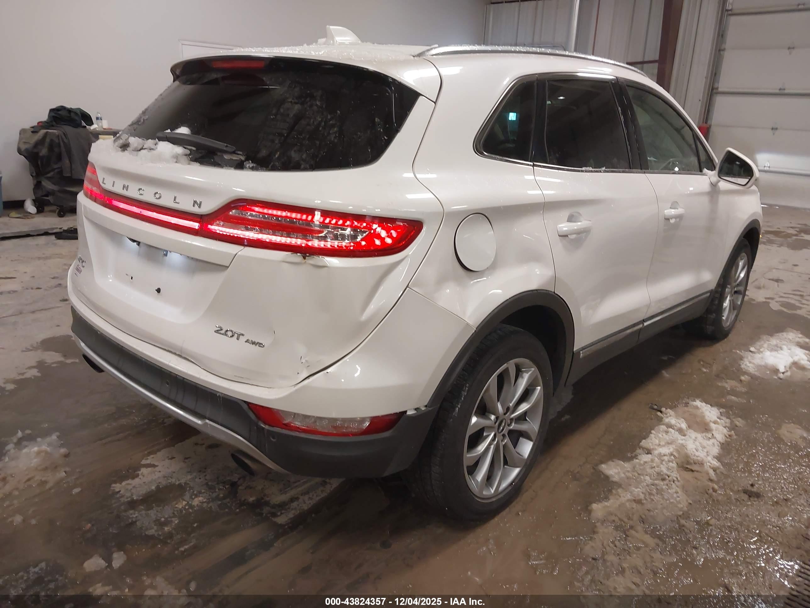 LINCOLN MKC image 6