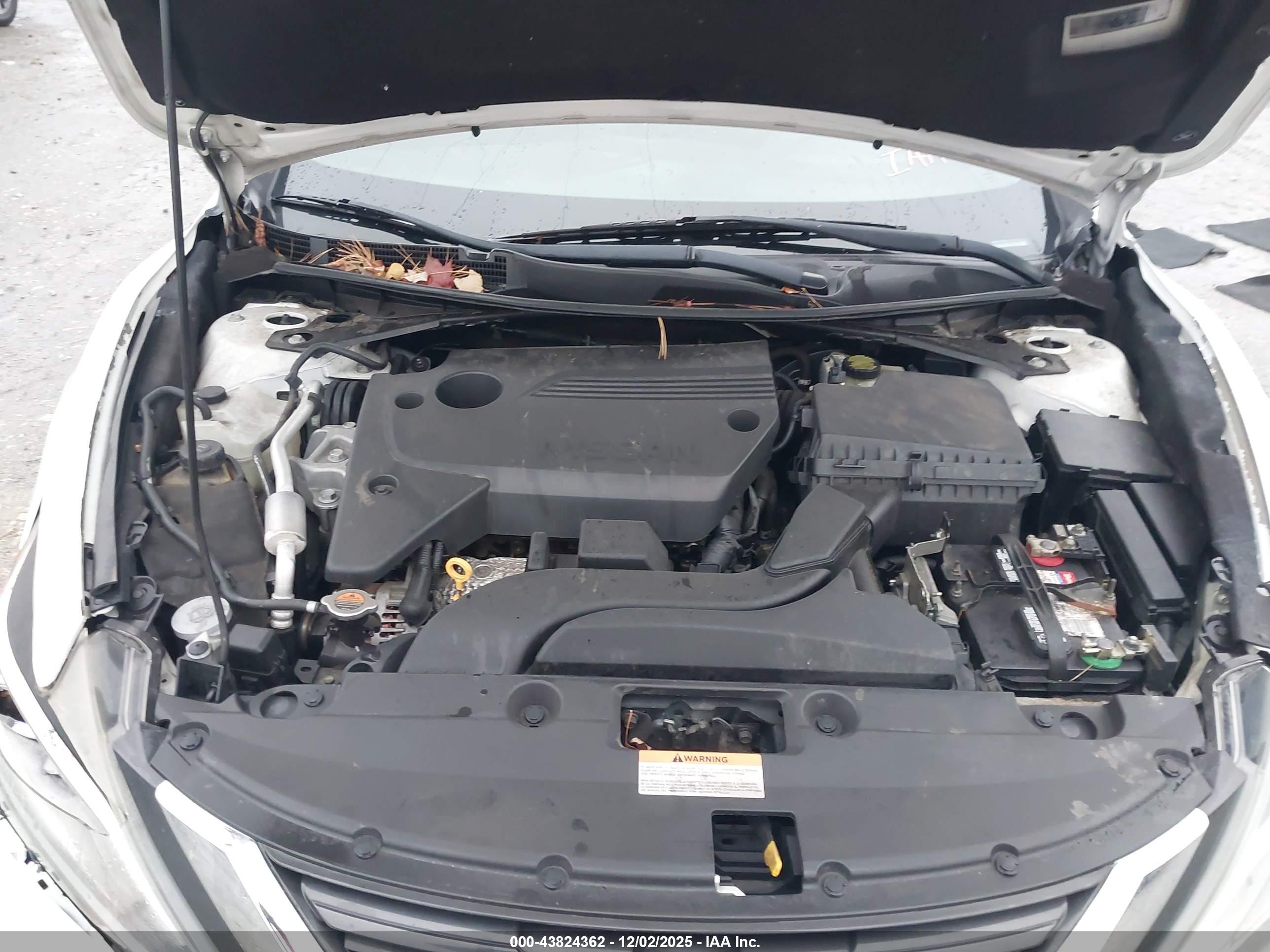 NISSAN ALTIMA image 10