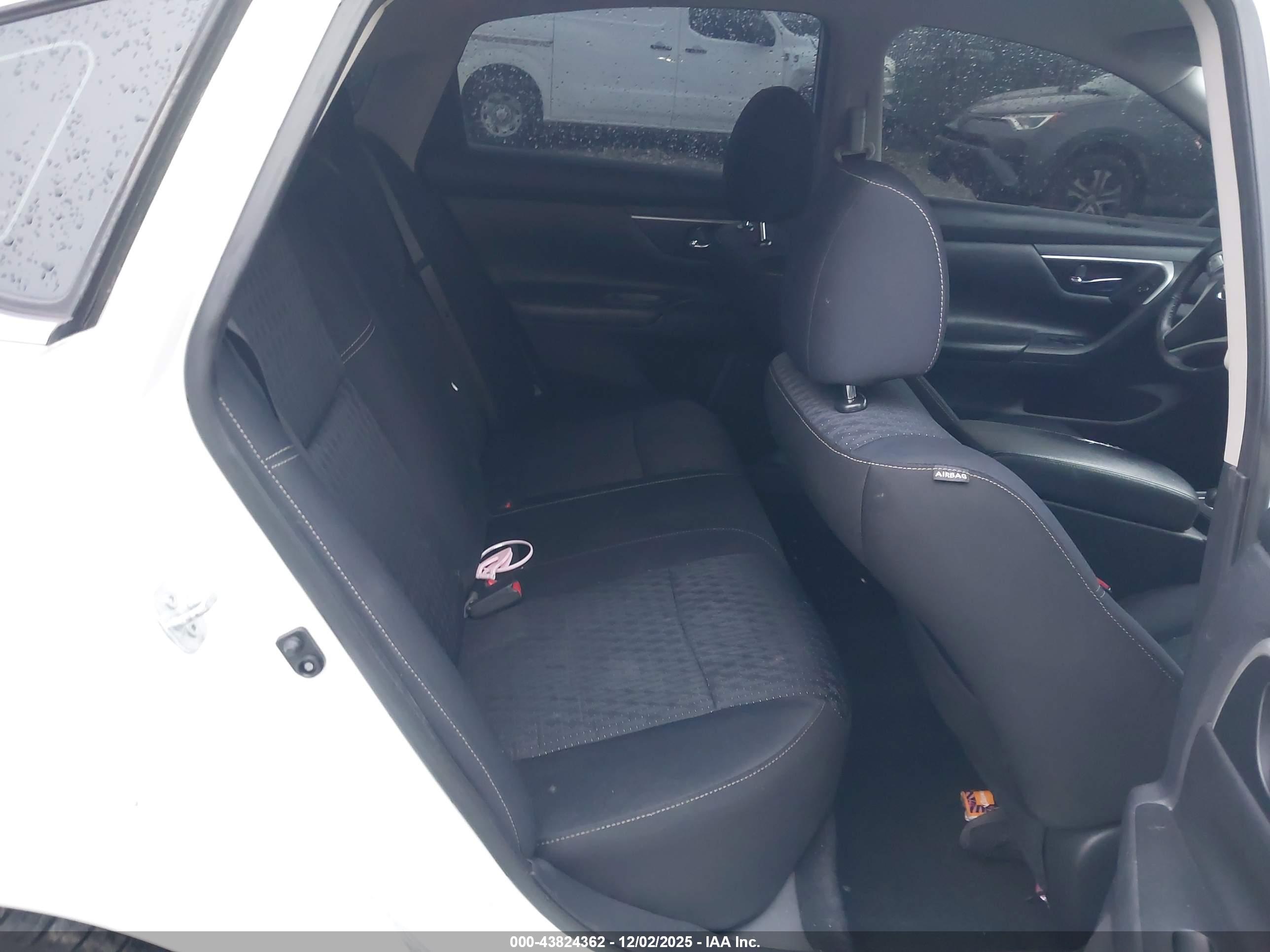 NISSAN ALTIMA image 8