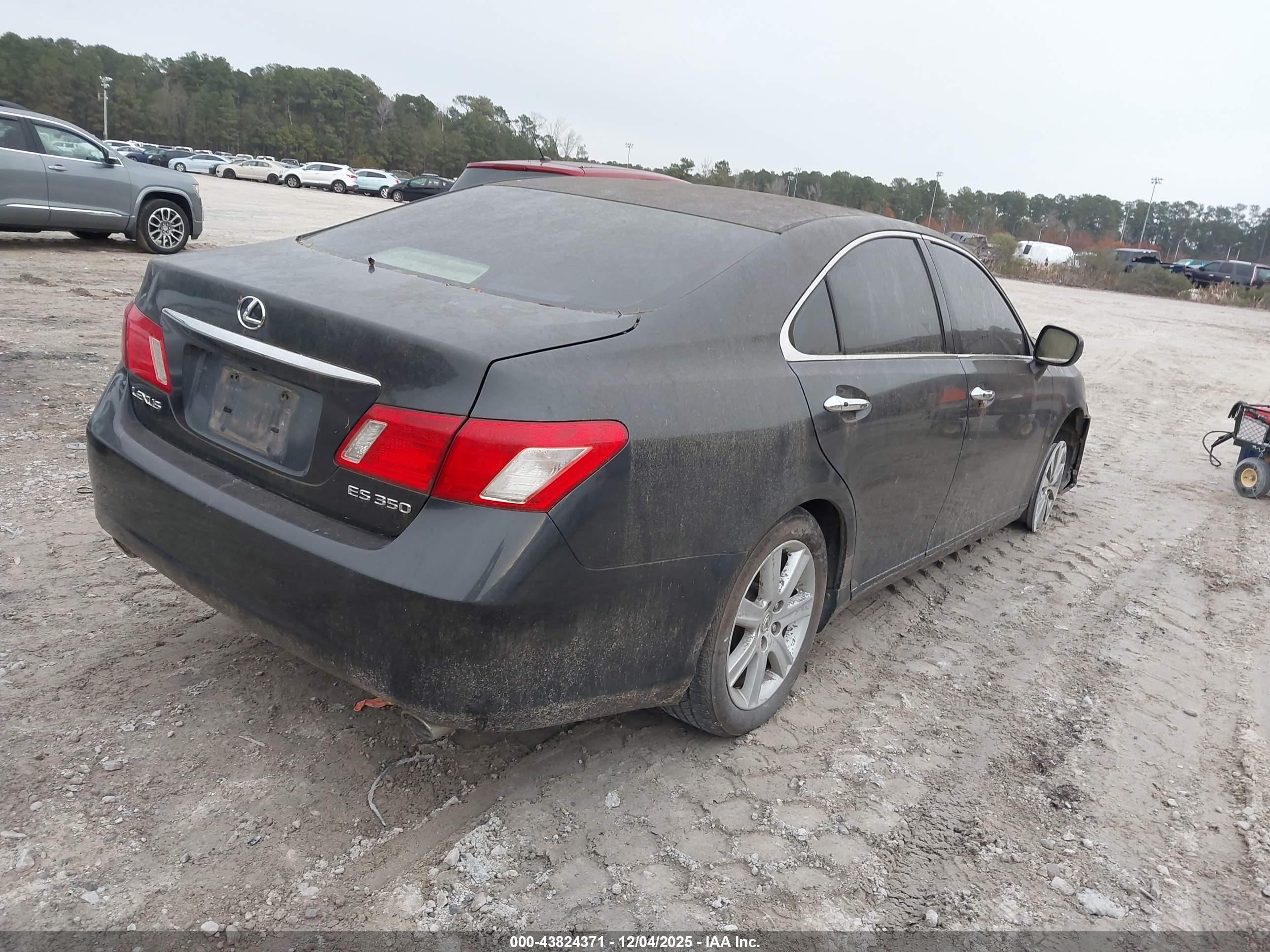LEXUS ES image 4