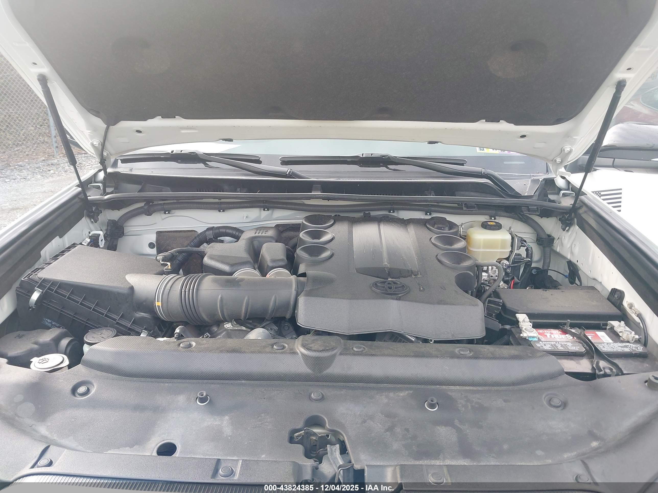 TOYOTA 4RUNNER image 10