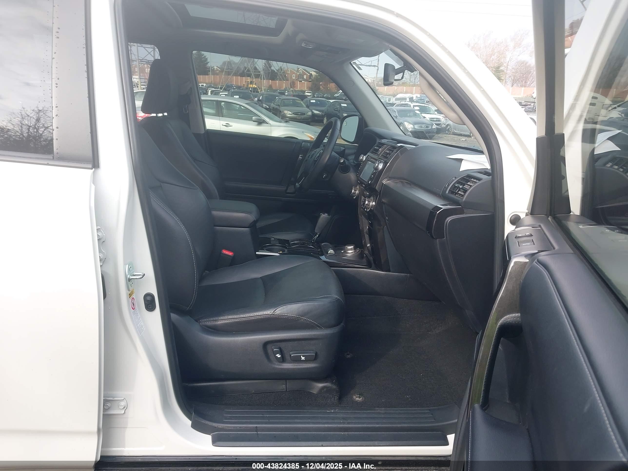 TOYOTA 4RUNNER image 5