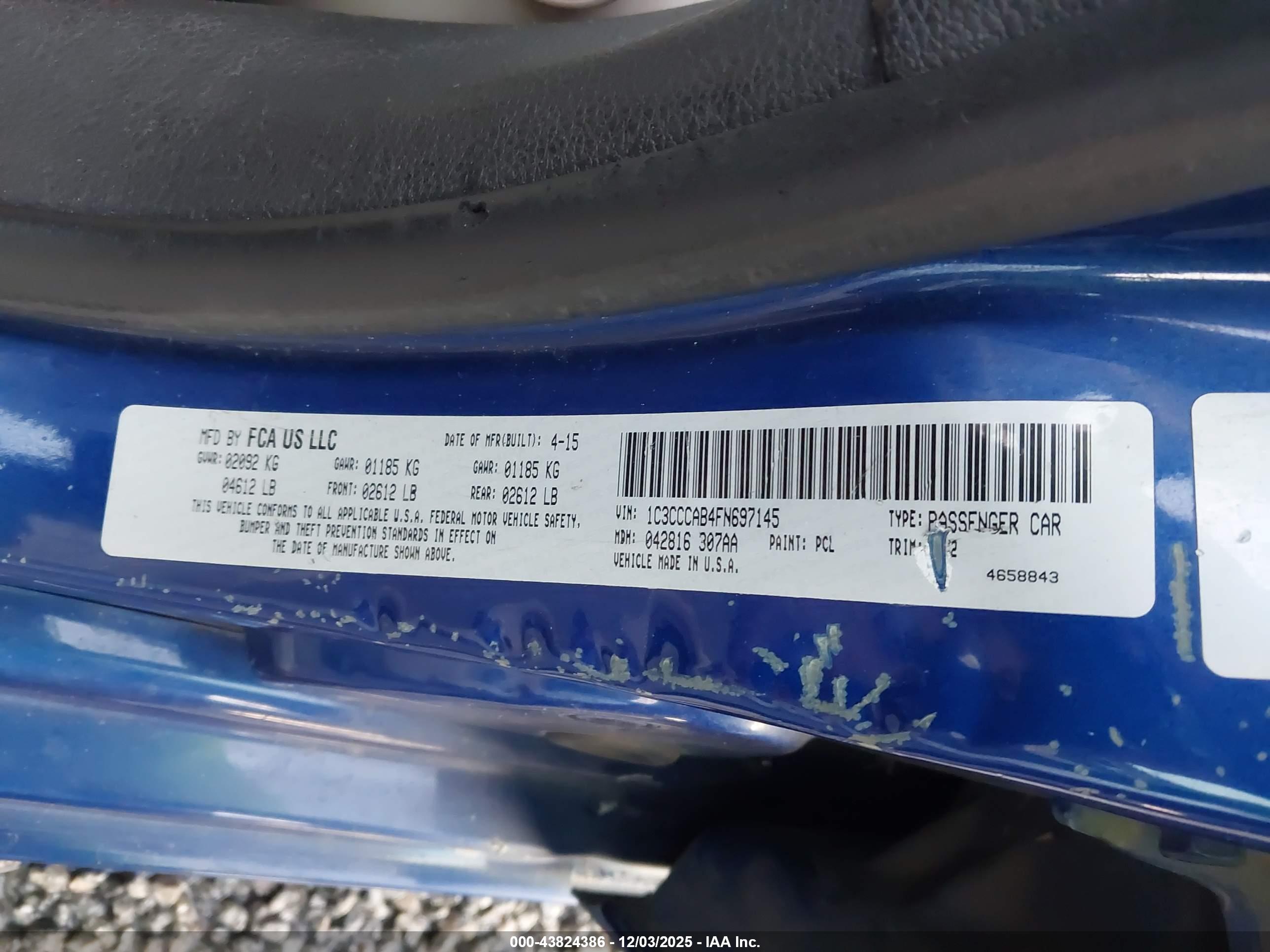 CHRYSLER 200 image 9