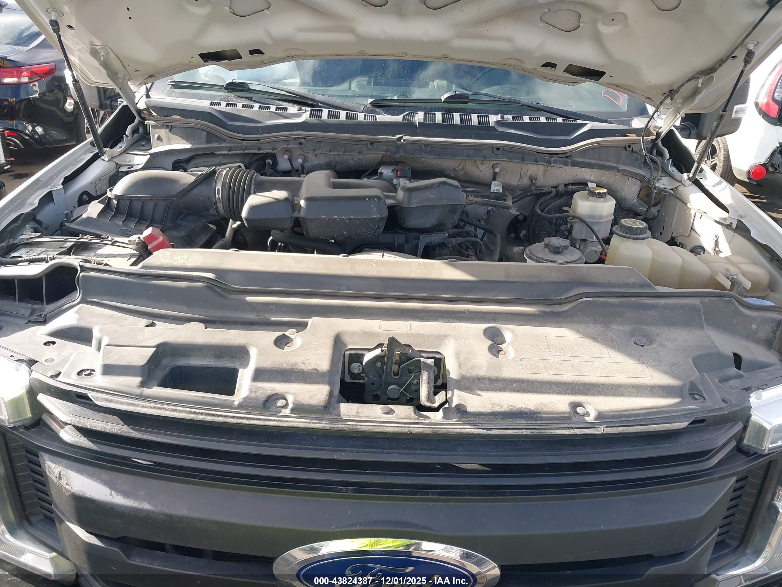 FORD F-250 image 10