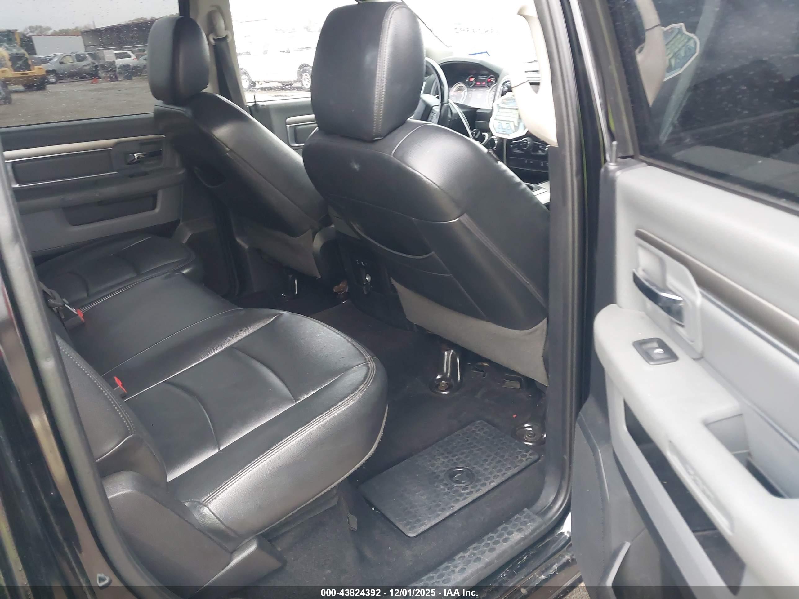 RAM 1500 image 8
