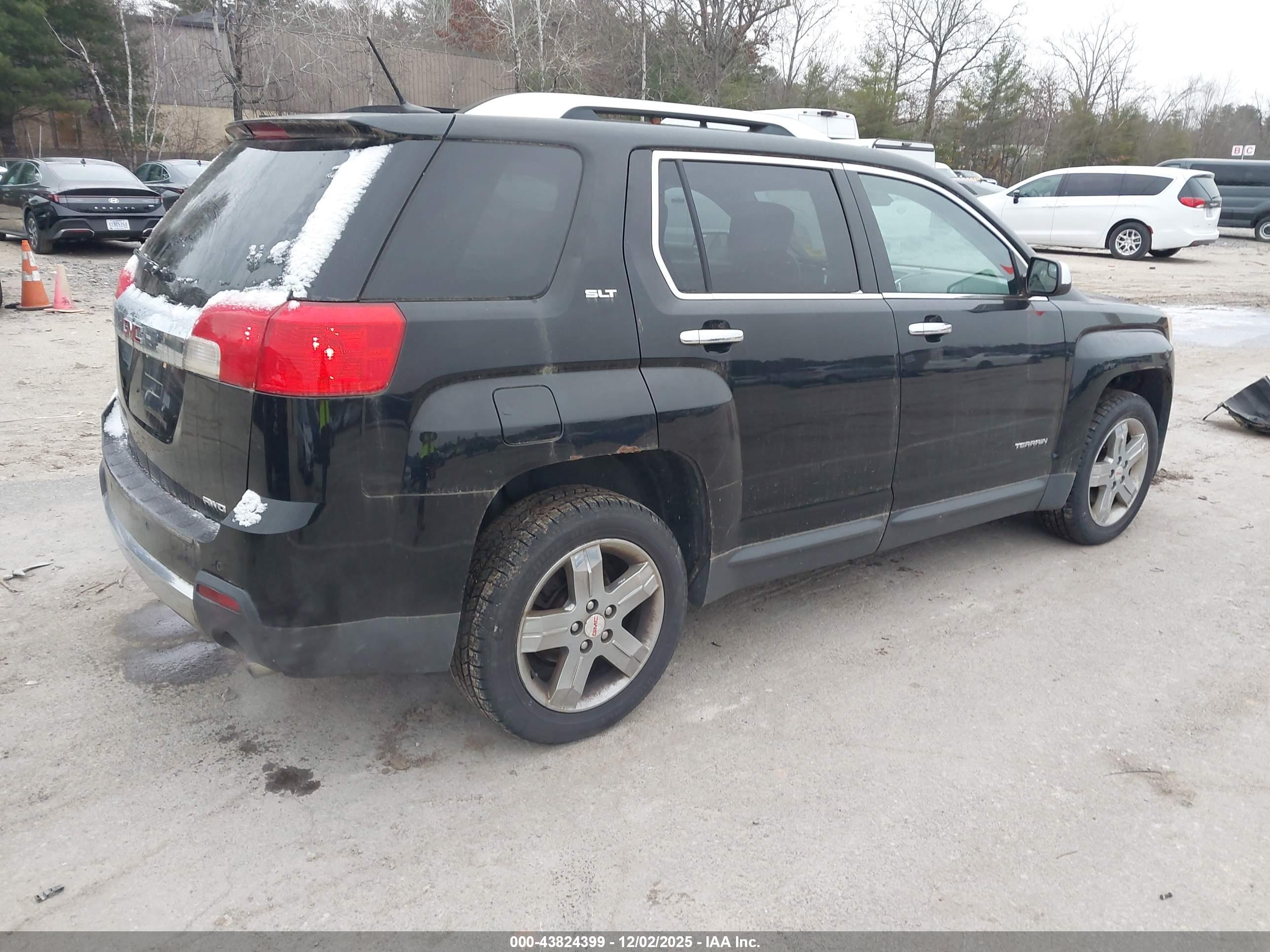 GMC TERRAIN image 4