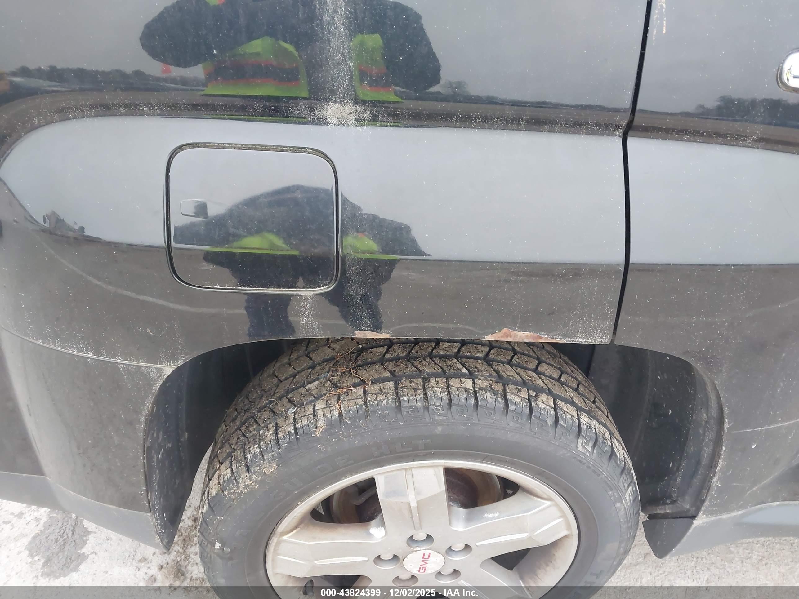 GMC TERRAIN image 6