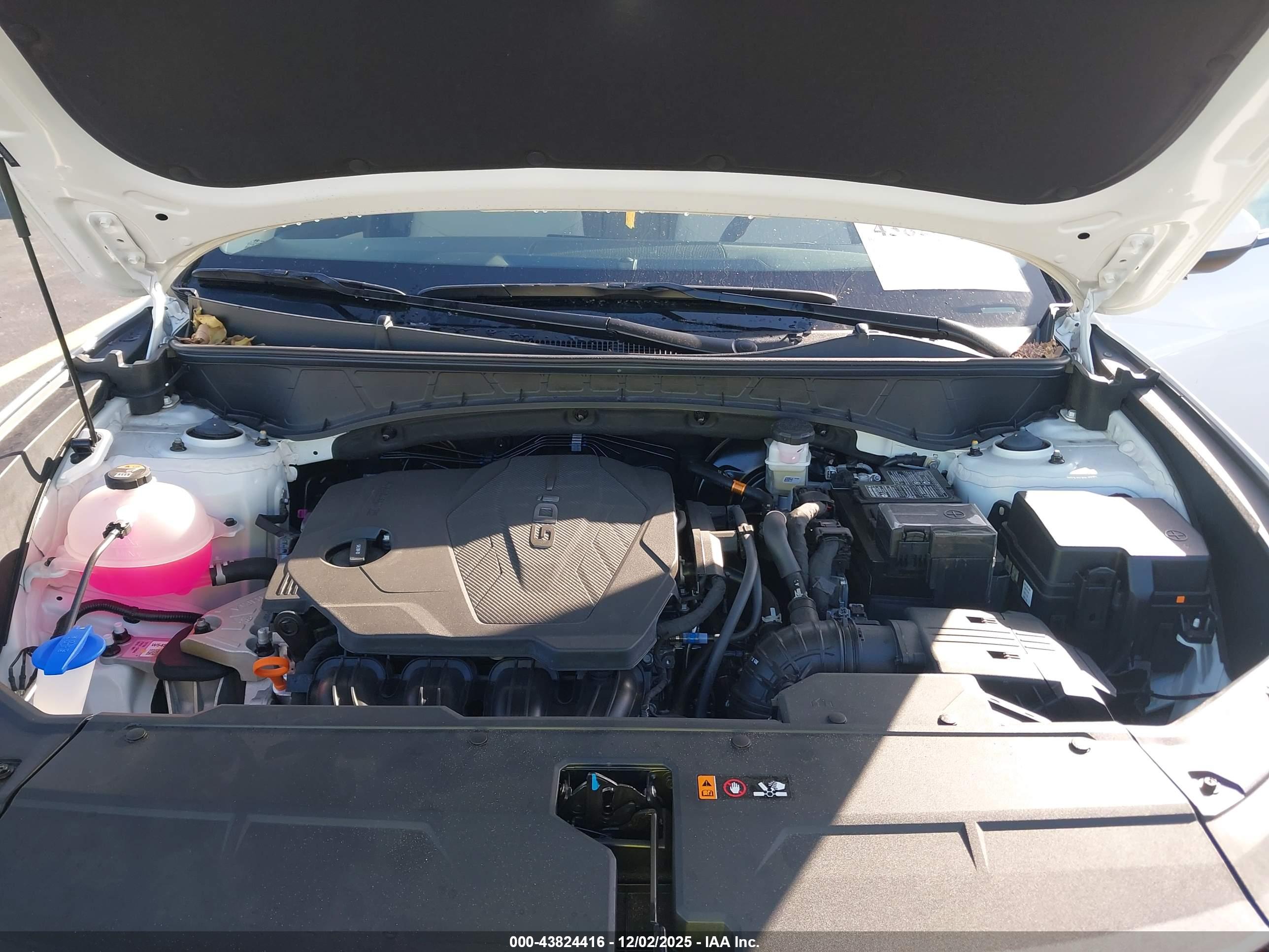 HYUNDAI TUCSON image 10