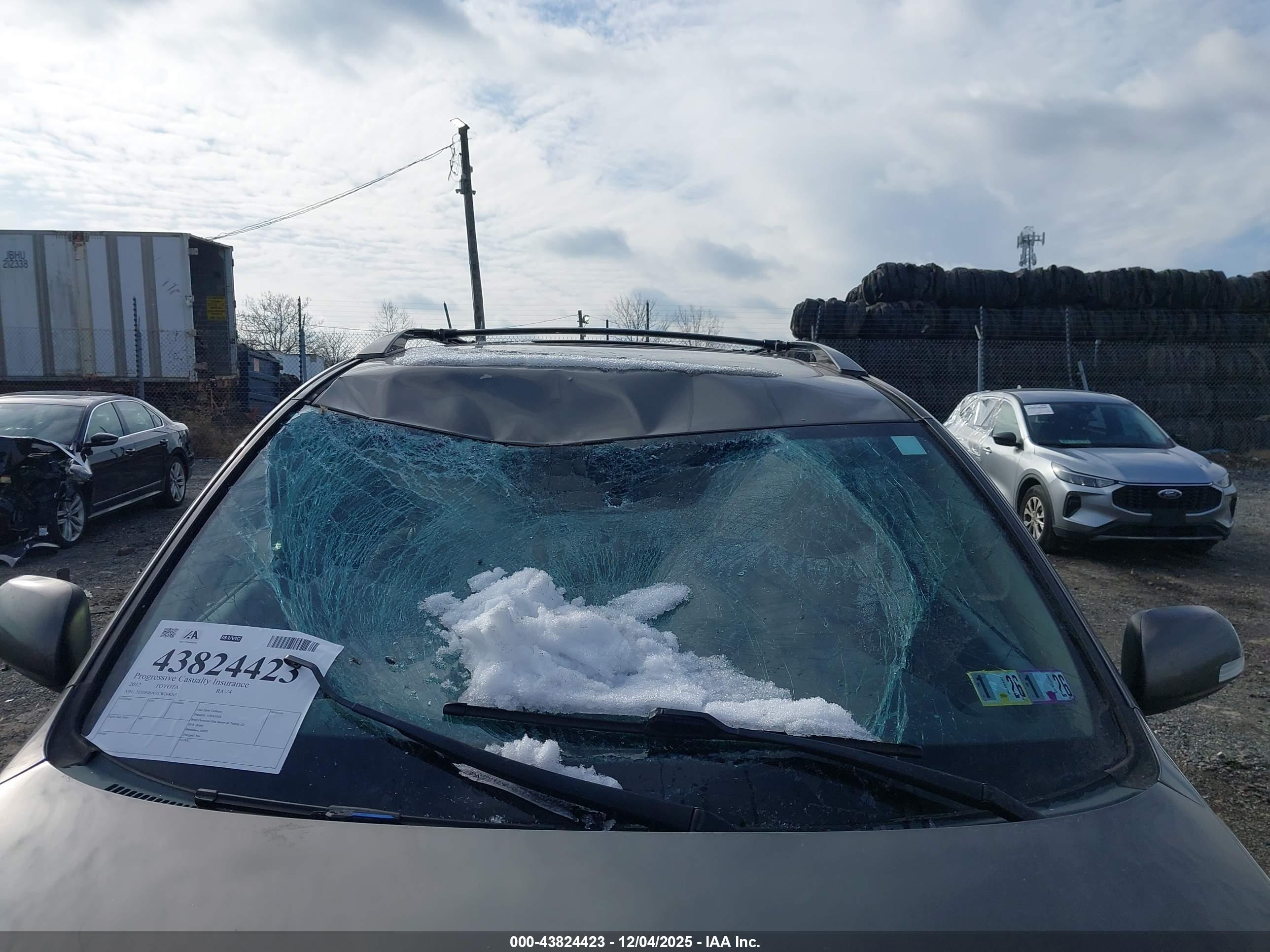 TOYOTA RAV4 image 6