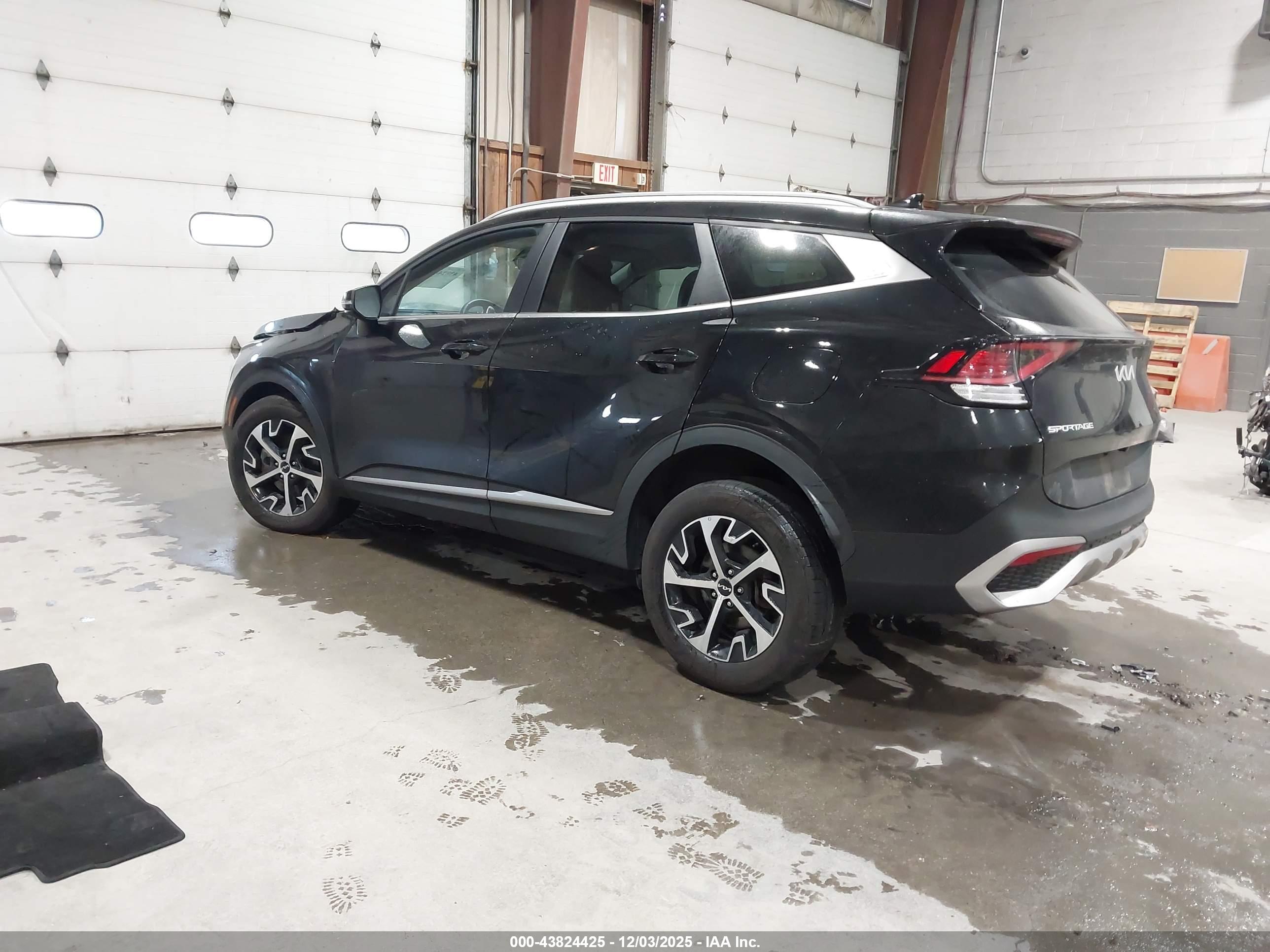 KIA SPORTAGE image 3