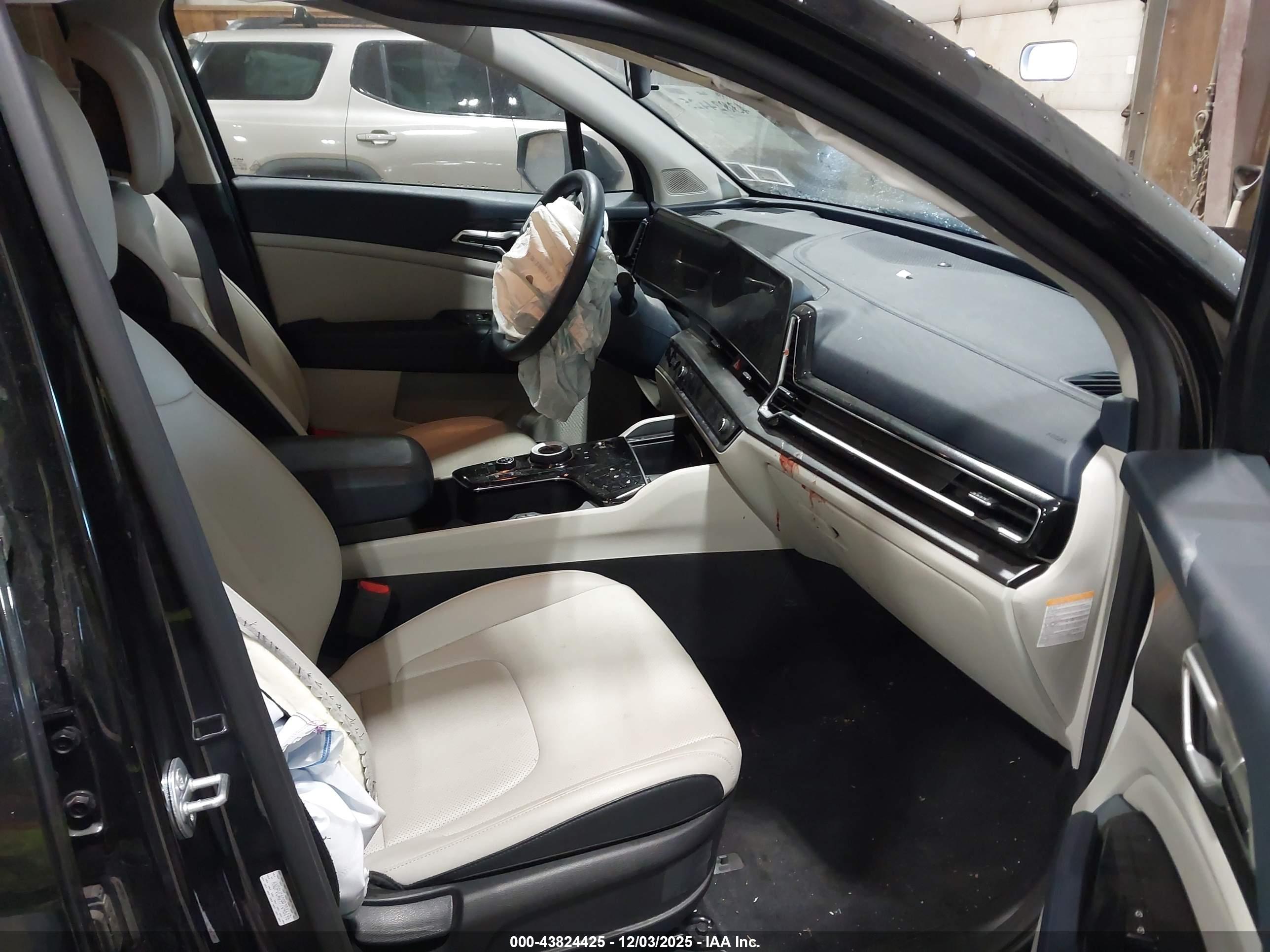 KIA SPORTAGE image 5