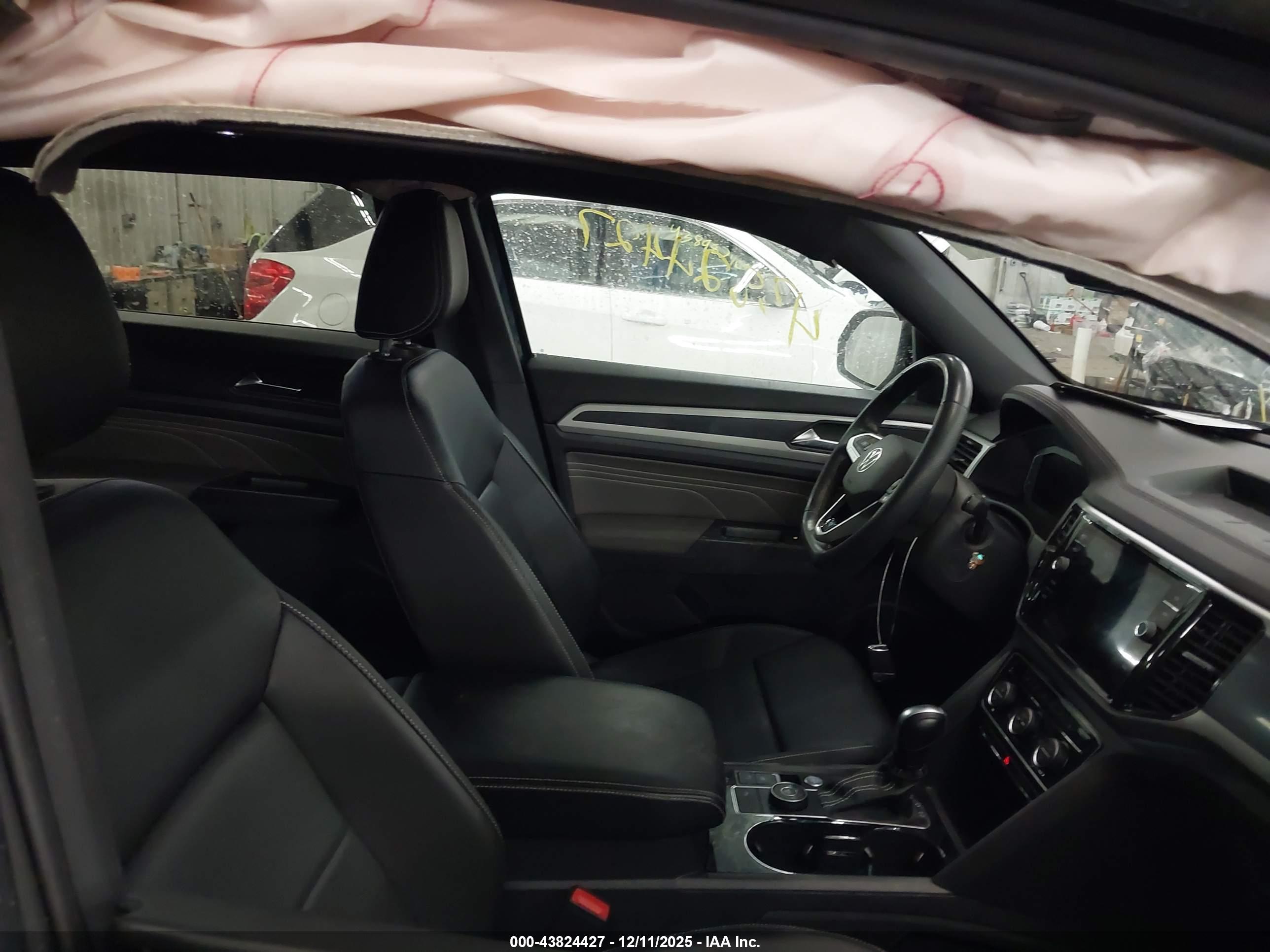 VOLKSWAGEN ATLAS image 5