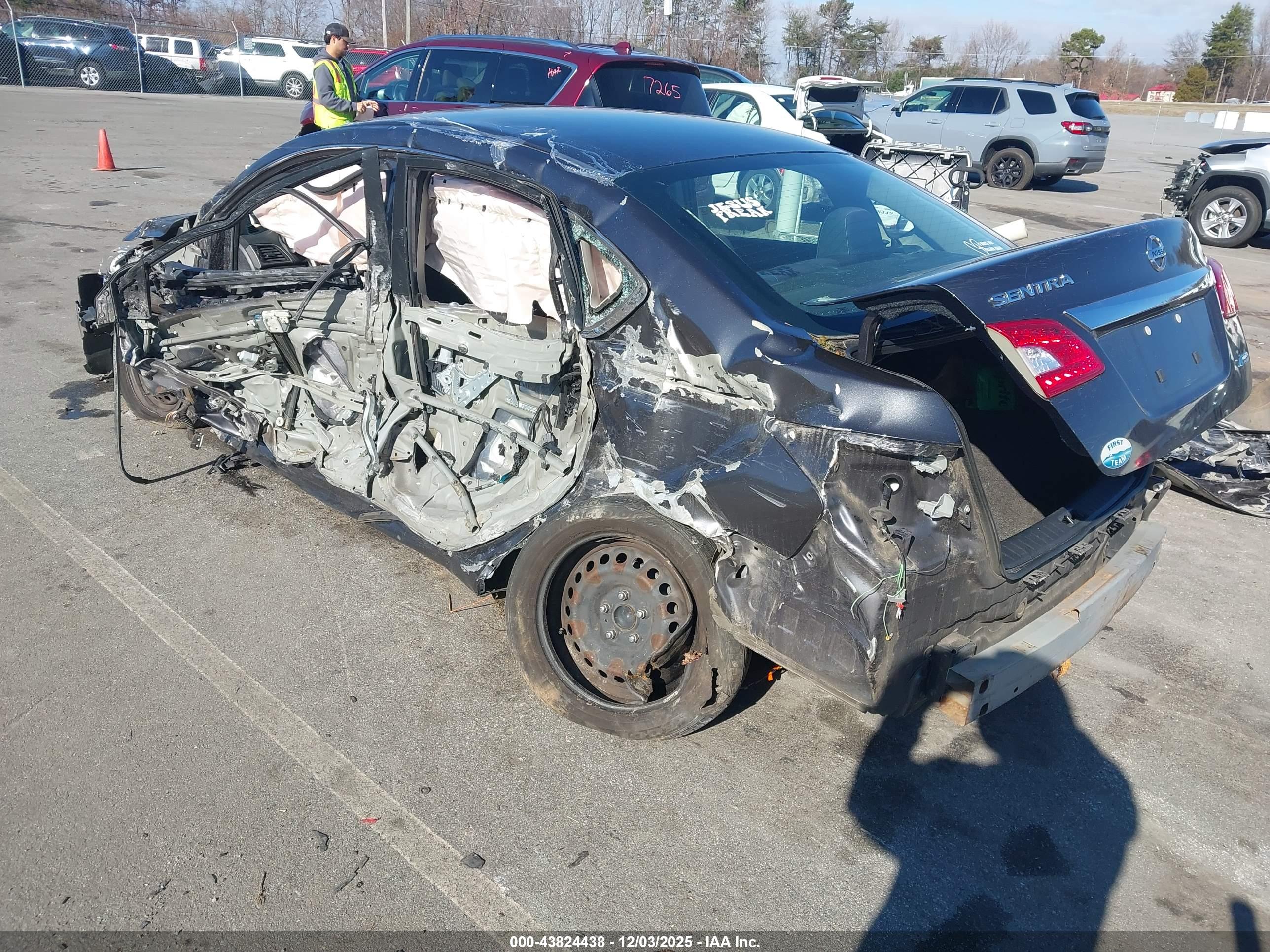 NISSAN SENTRA image 3