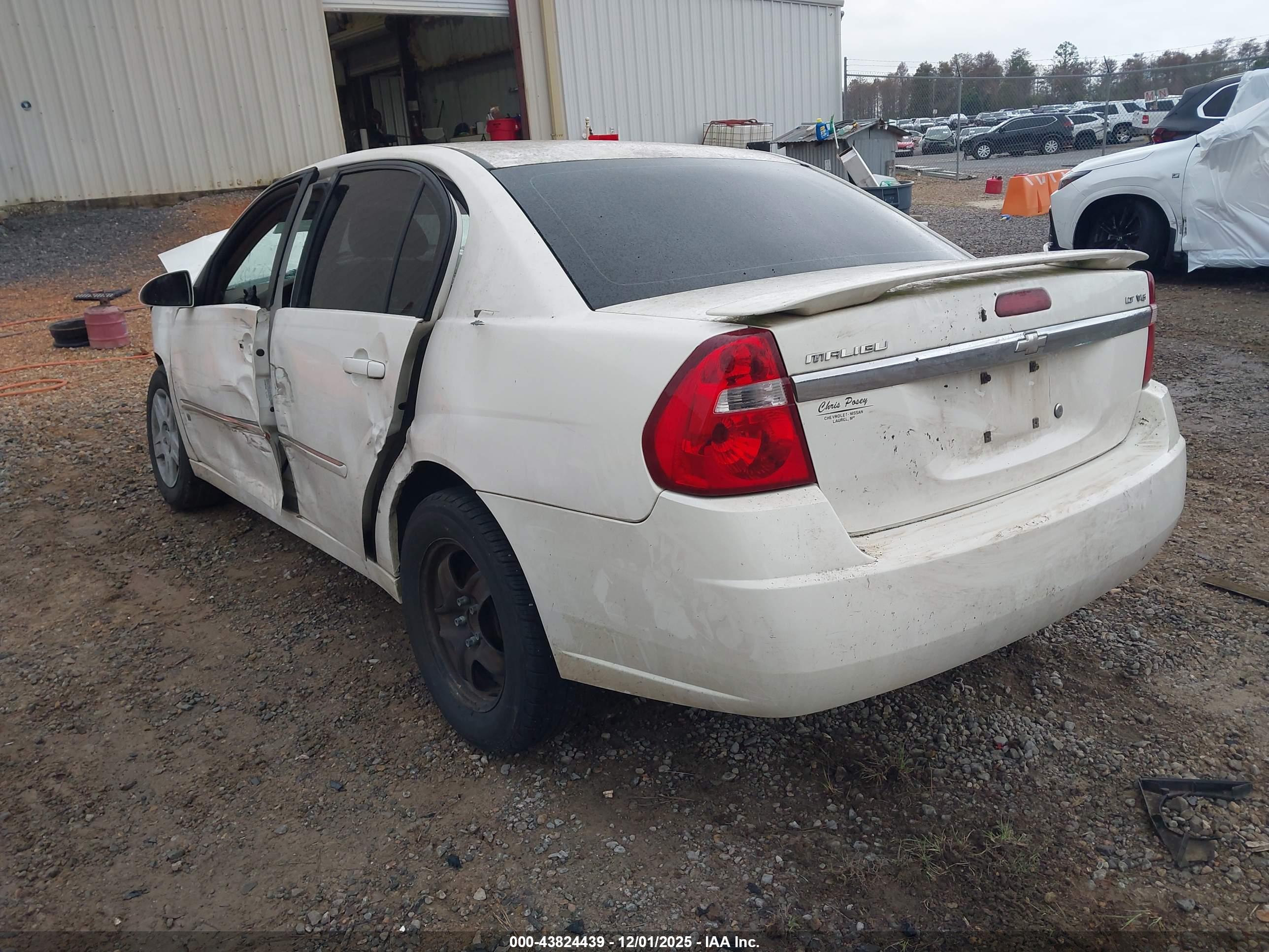 CHEVROLET MALIBU image 3