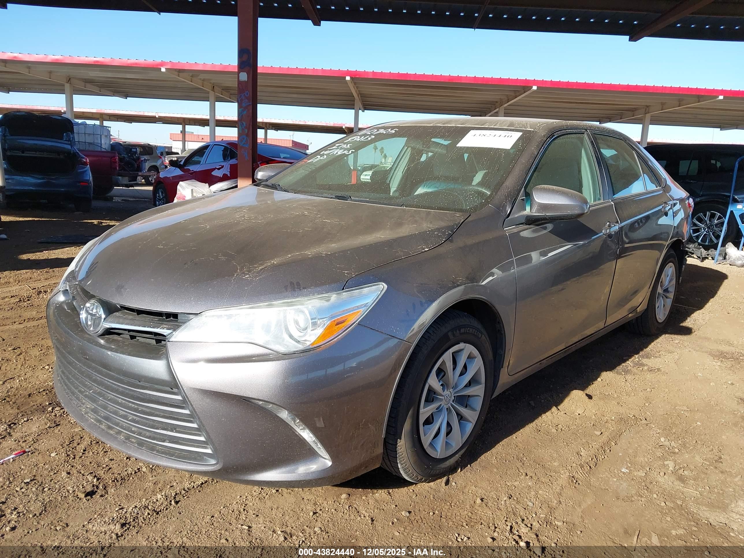 TOYOTA CAMRY image 2